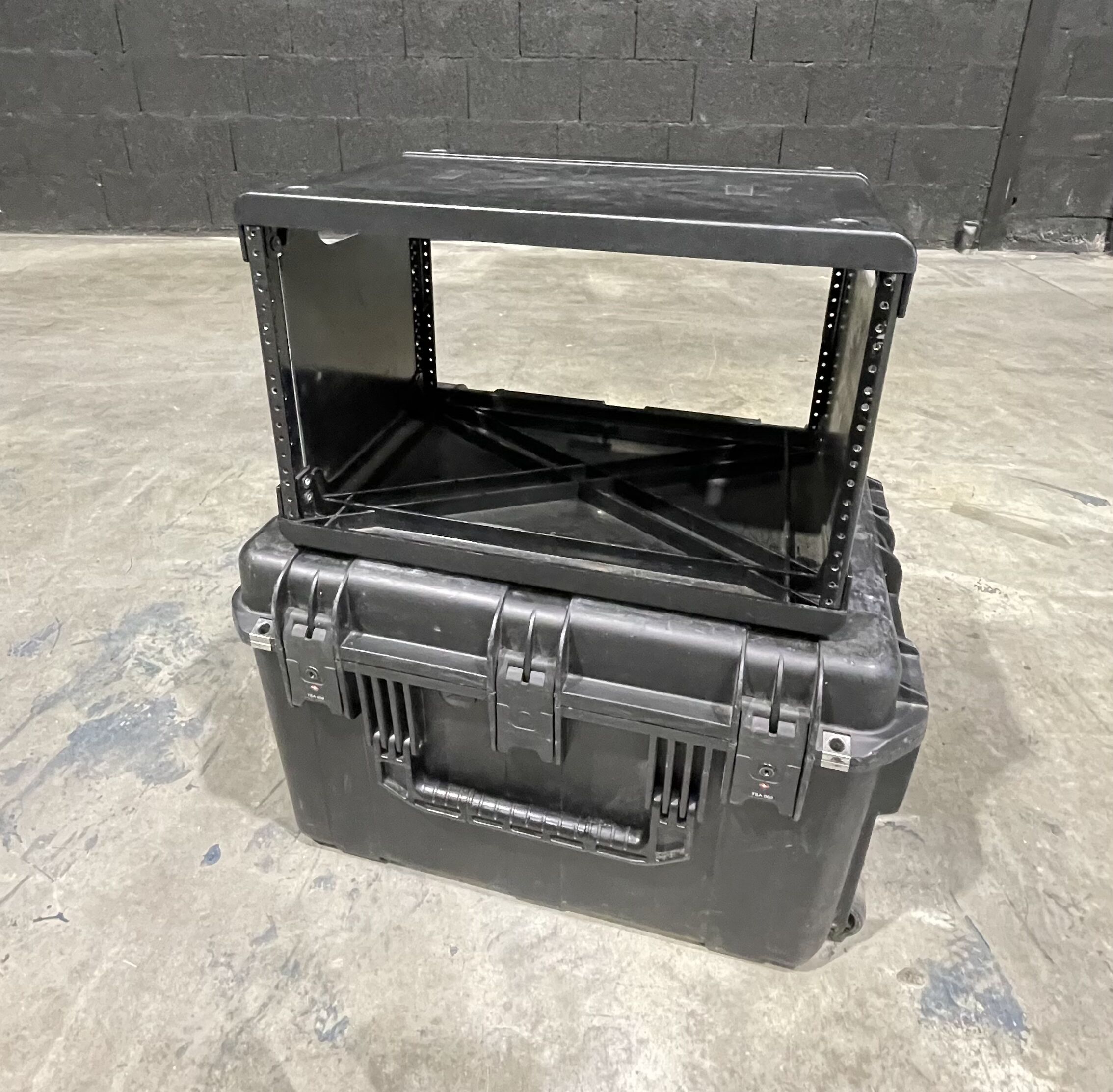 Vends Flyrack SKB 6U (3i-2317M146U)