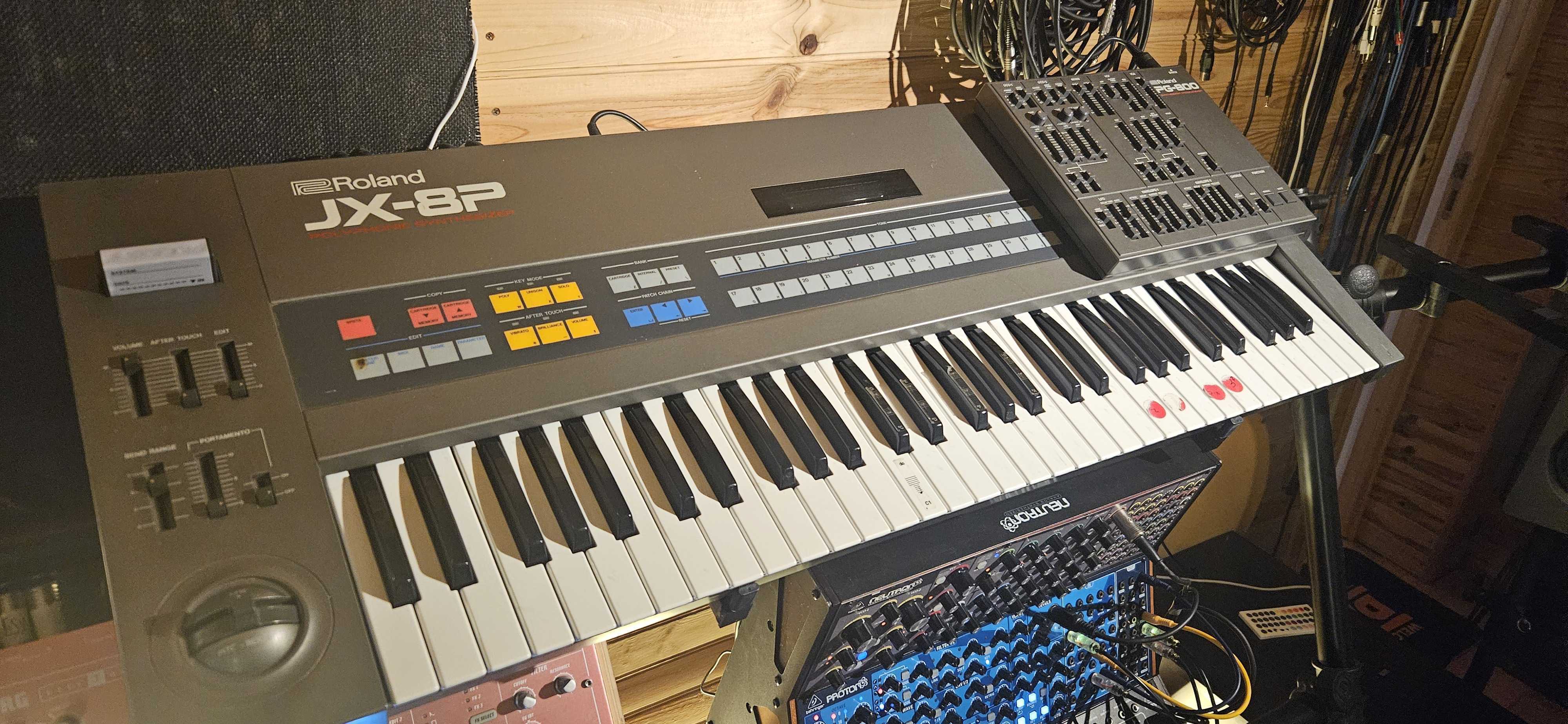 Roland JX-8P + PG800 (avec sa housse officiel de transport) + M-64C-X2