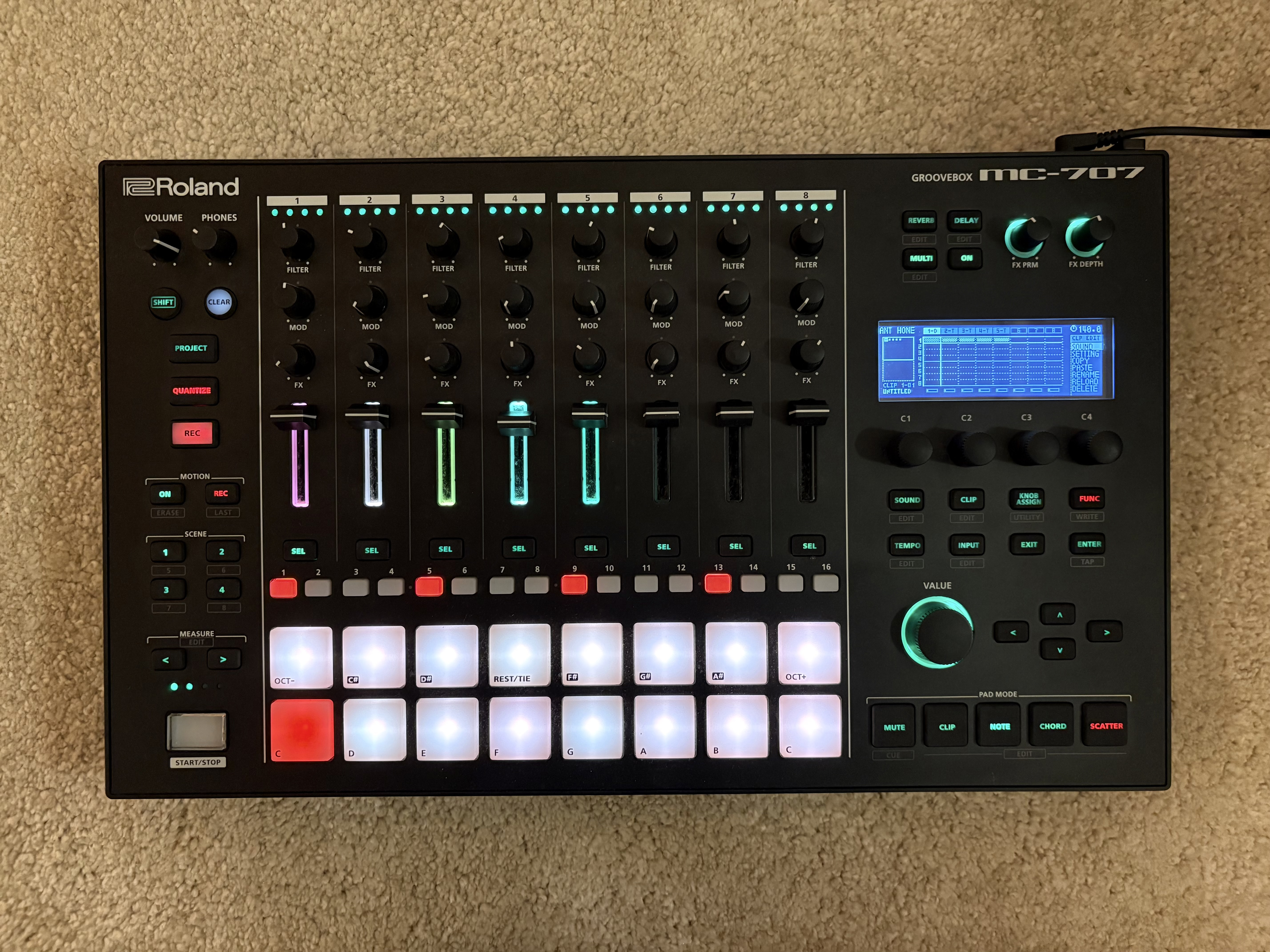 Vends Roland MC-707