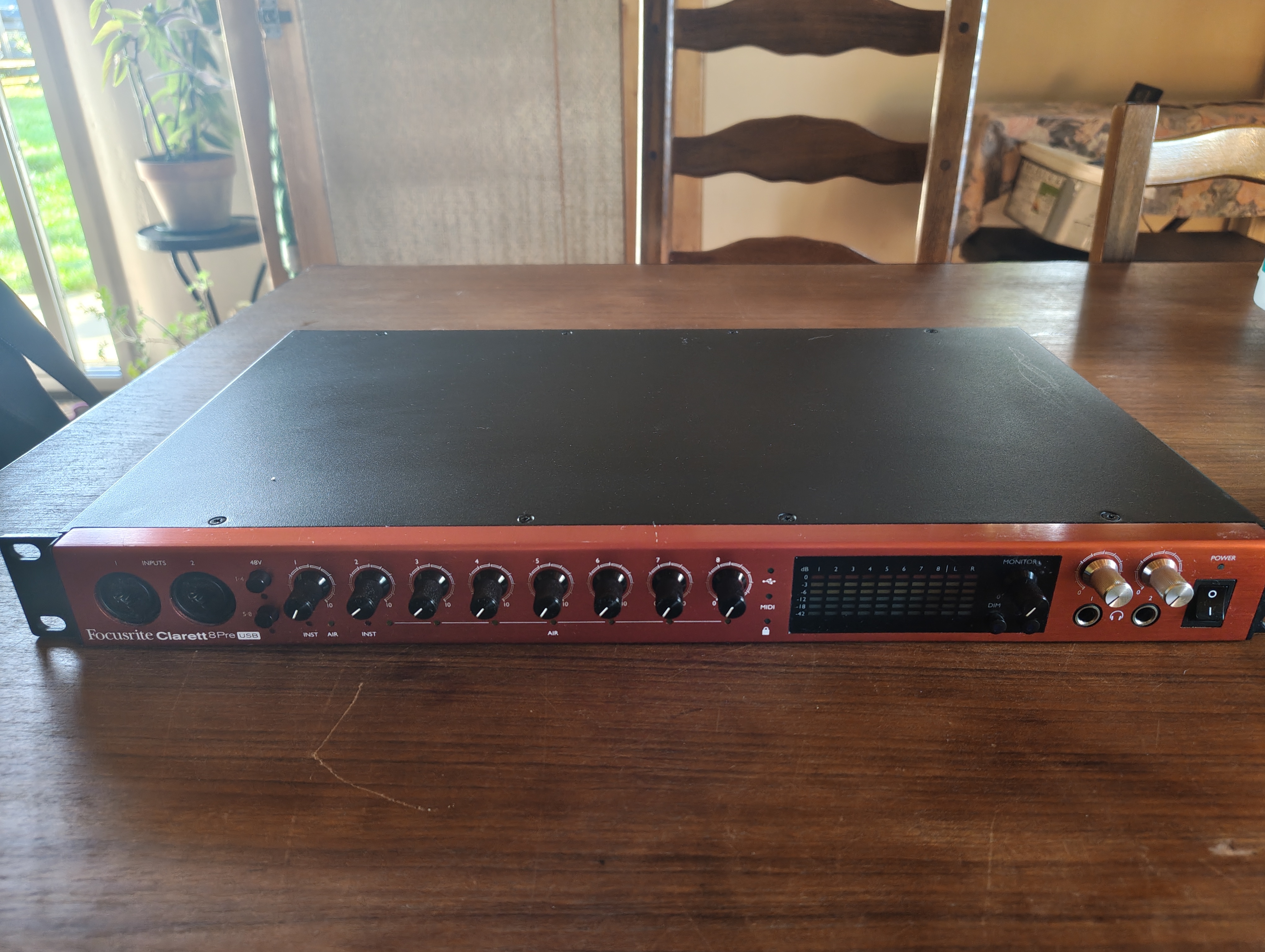 vends Focusrite Clarett 8pre USB 