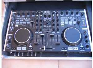 Denon DJ DN-MC6000 (98521)