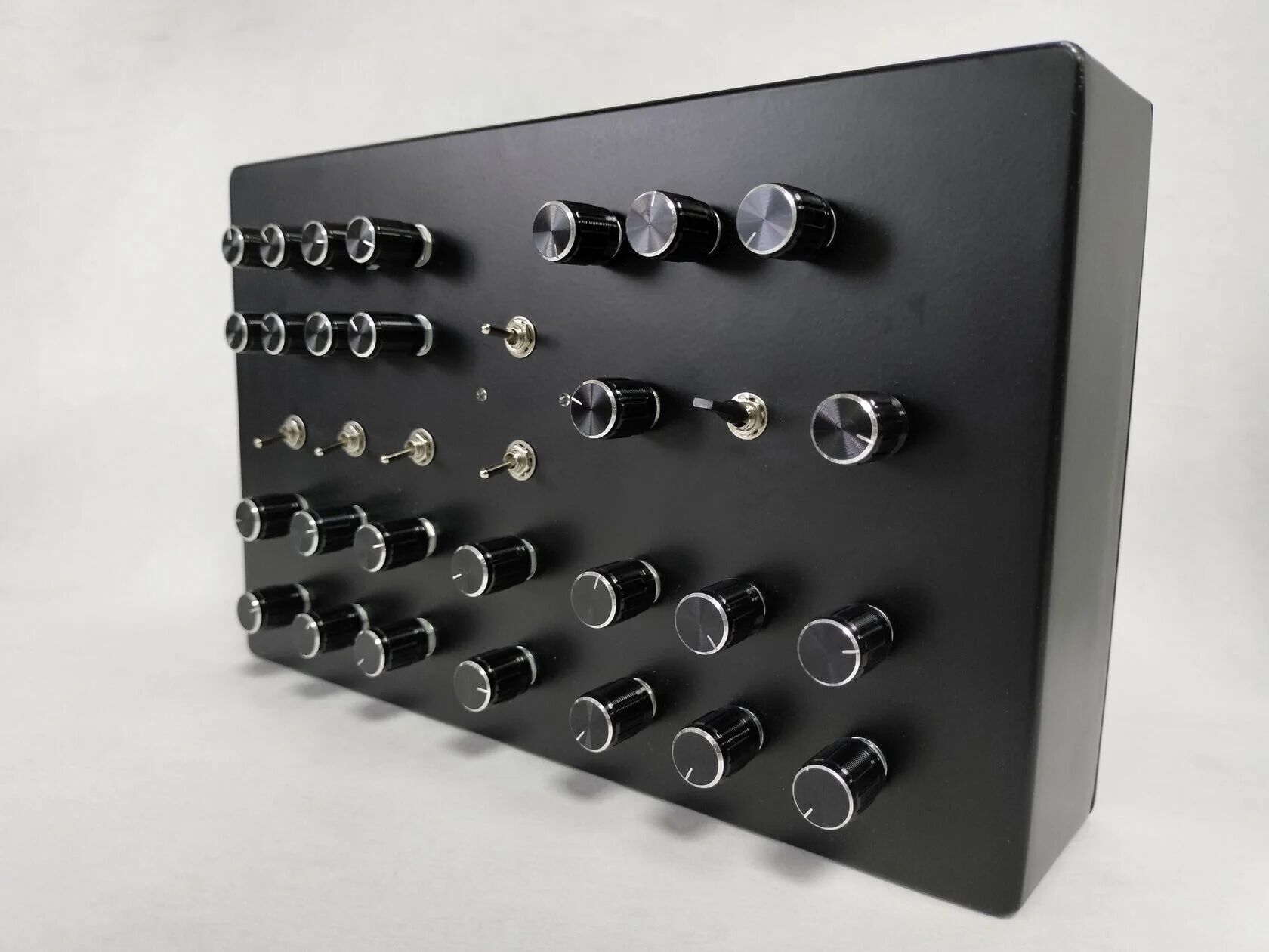 synthé drone russe DARK MATTER