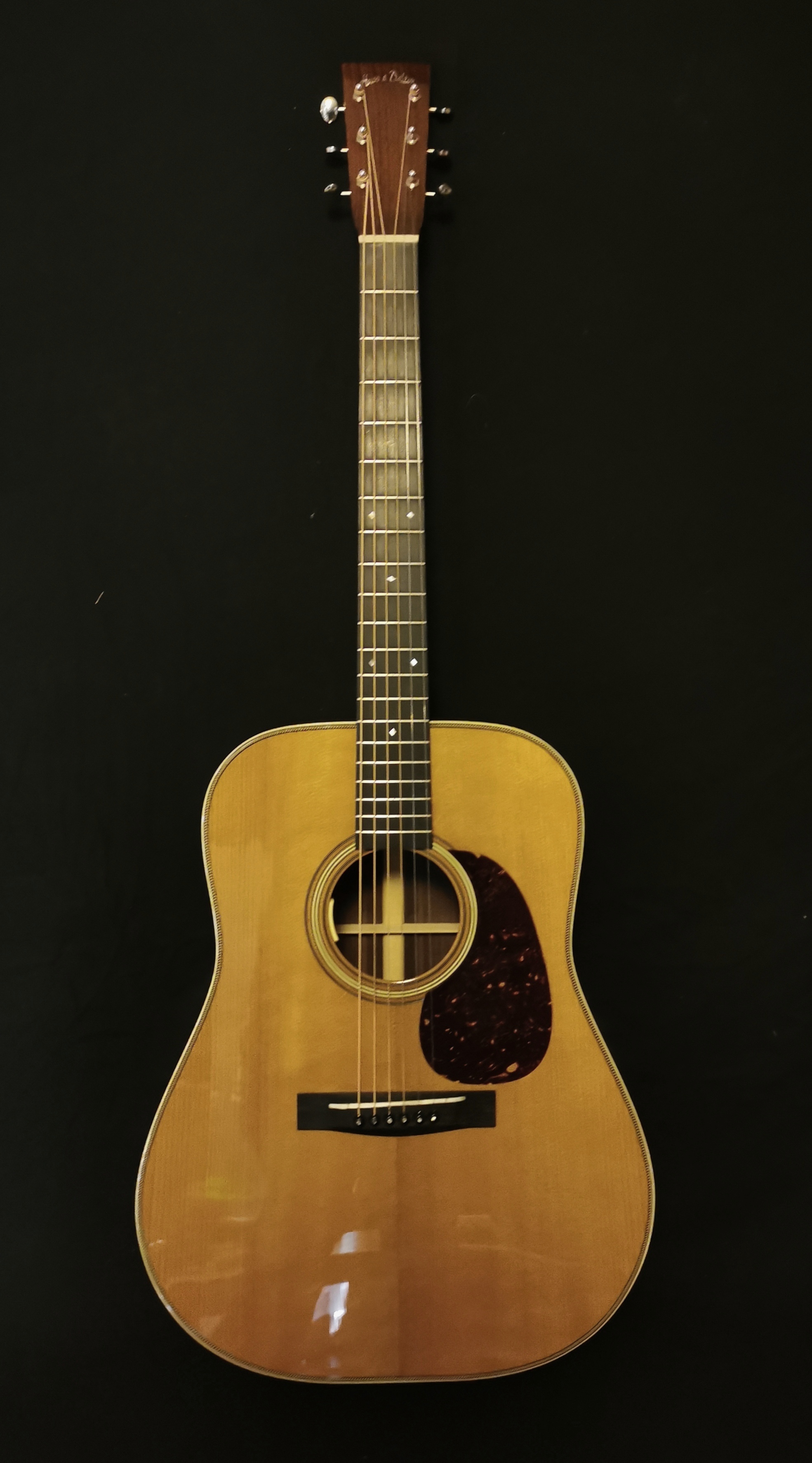 Huss and Dalton TDR CUSTOM electro acoustic dreadnought 
