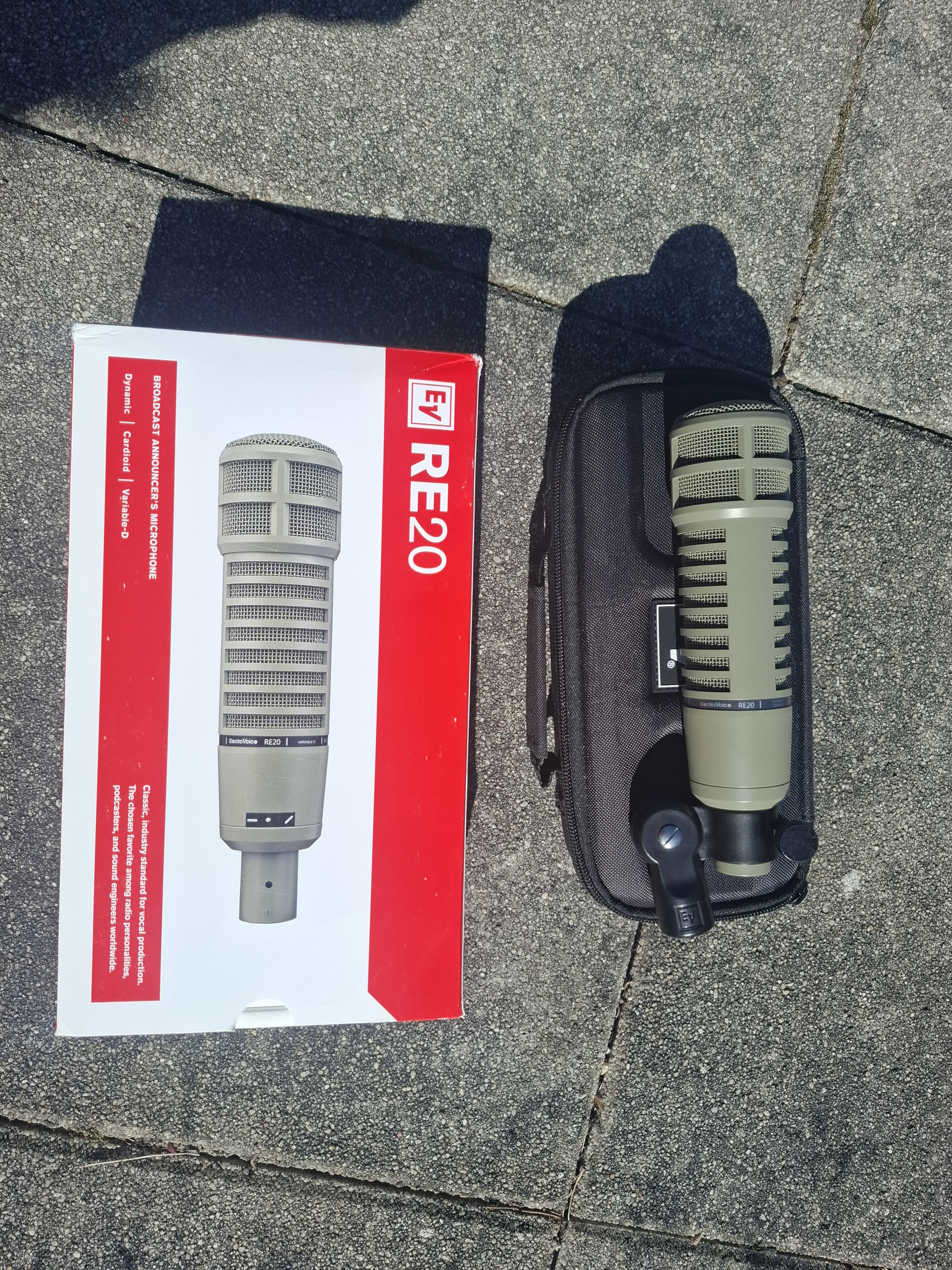 Vends RE-20 comme neuf