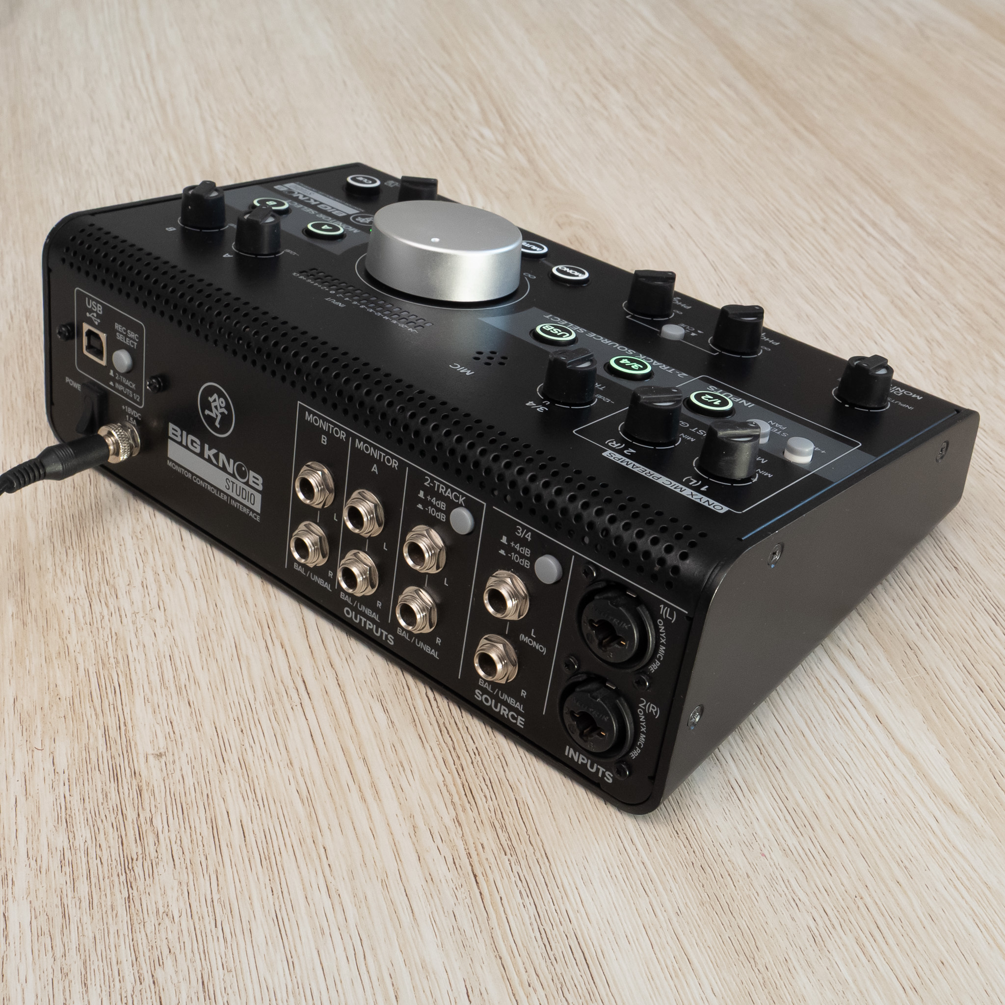Mackie Big Knob Studio (46749)