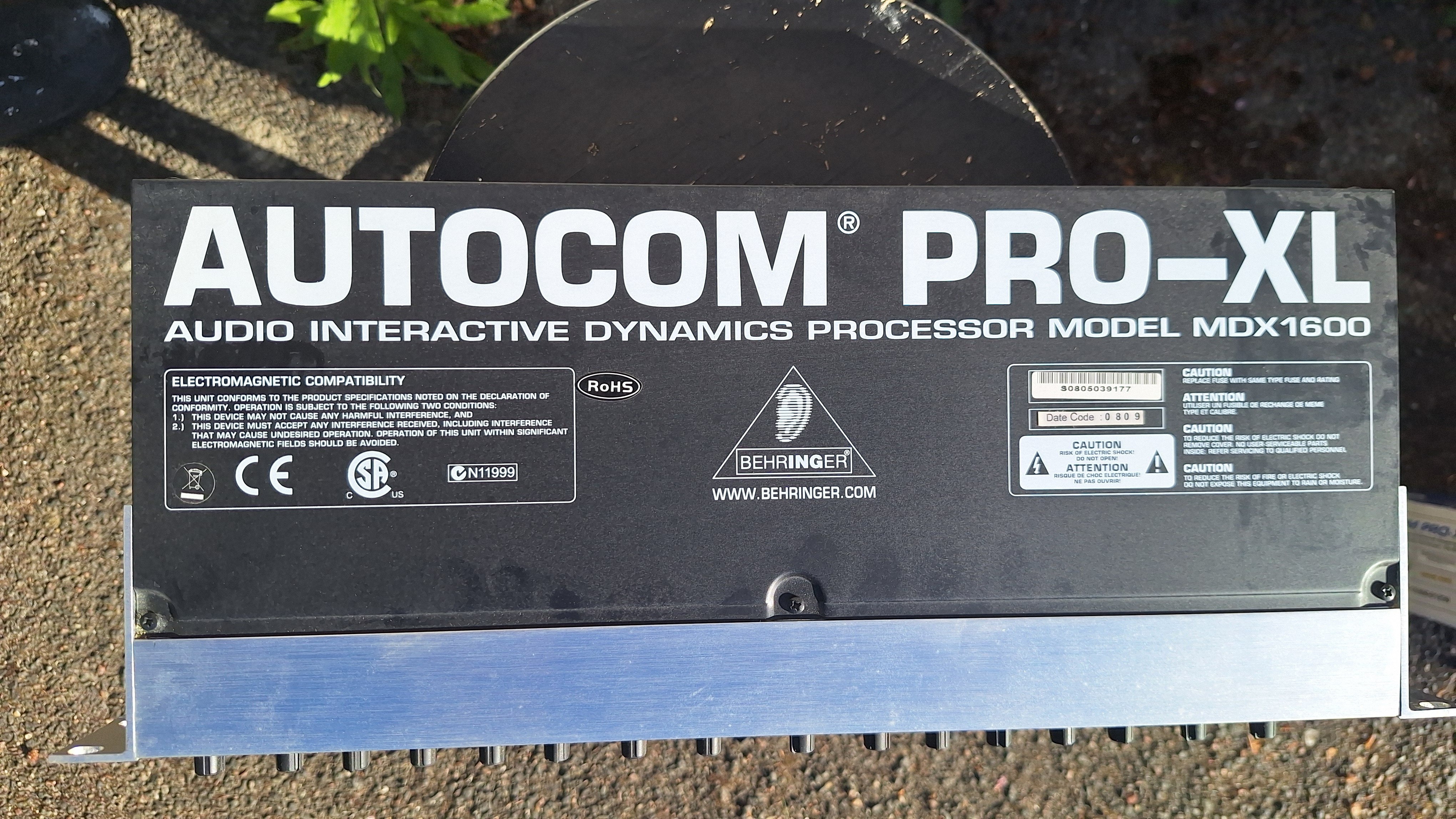 Vends Behringer Autocom Pro-XL MDX1600 (x2)