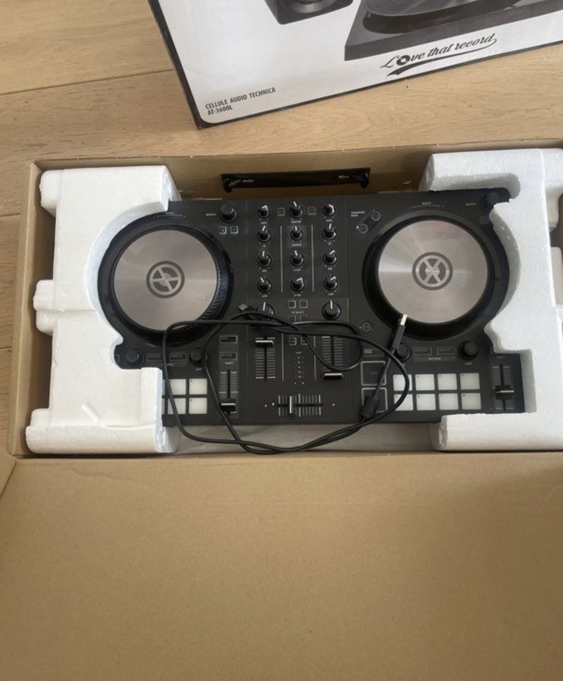 Vends controleur Traktor S2 MK3