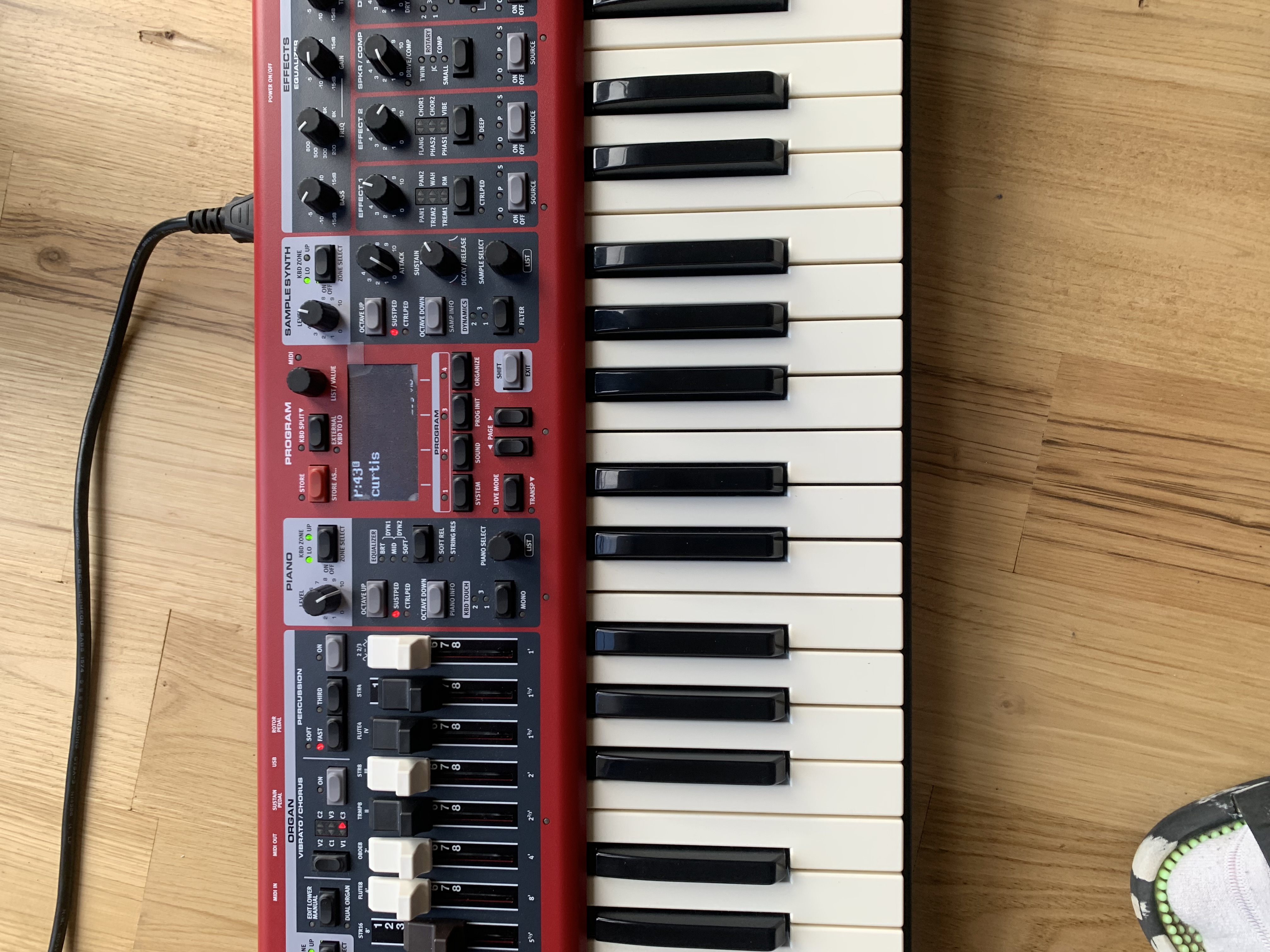  Nord electro6d73 avec housse et dust protection 