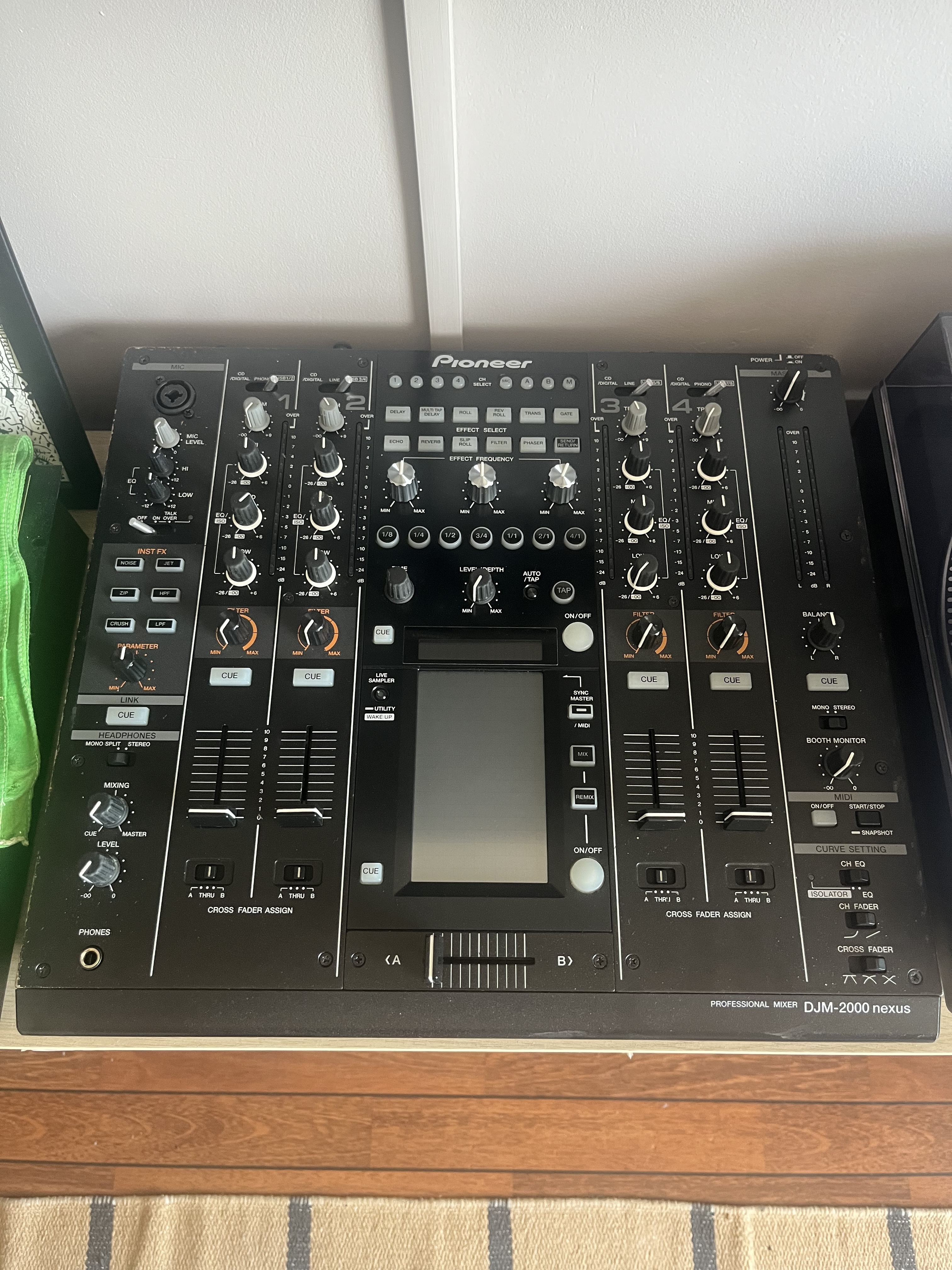 Djm 2000 nexus
