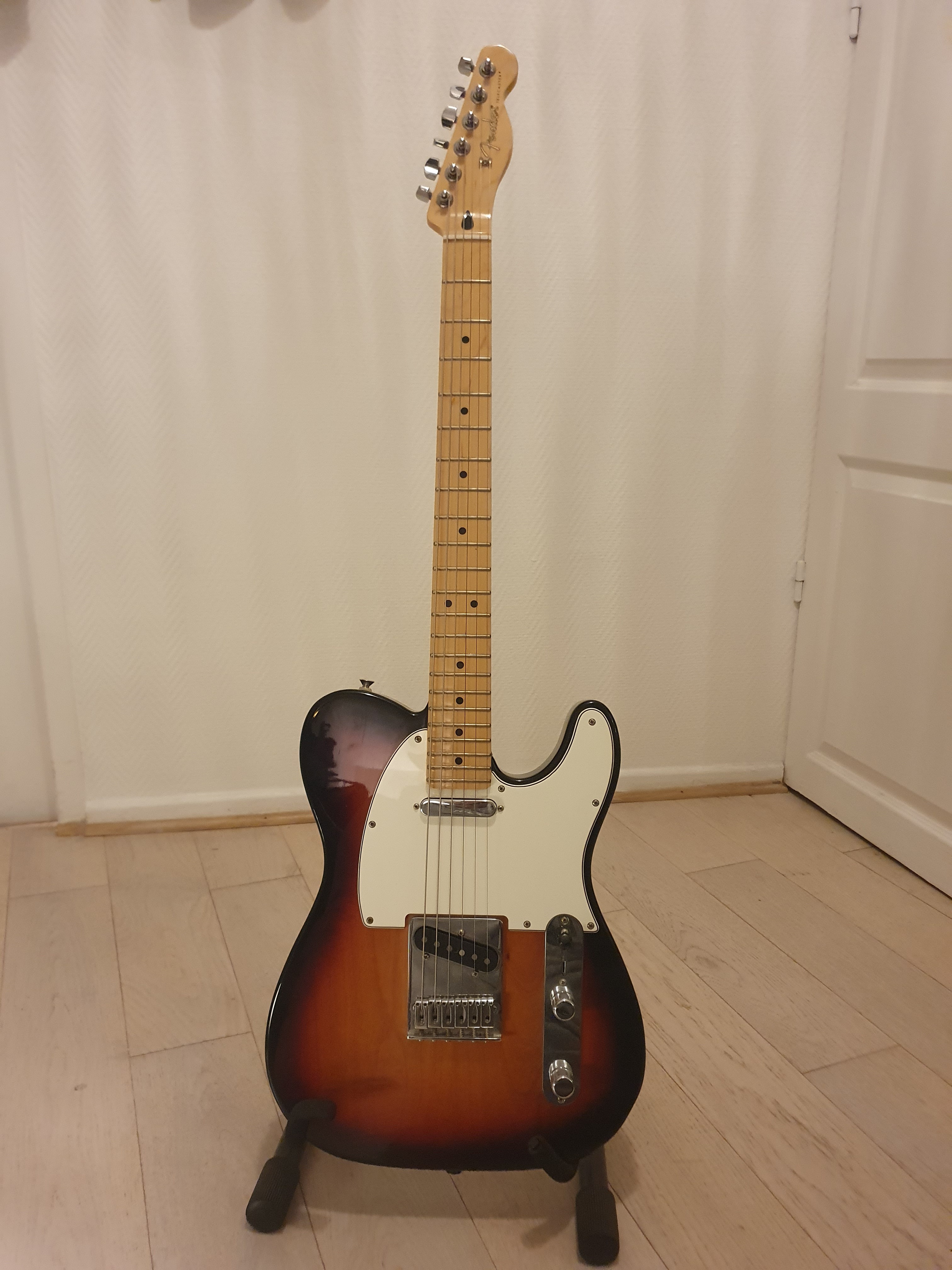vends Fender Telecaster player