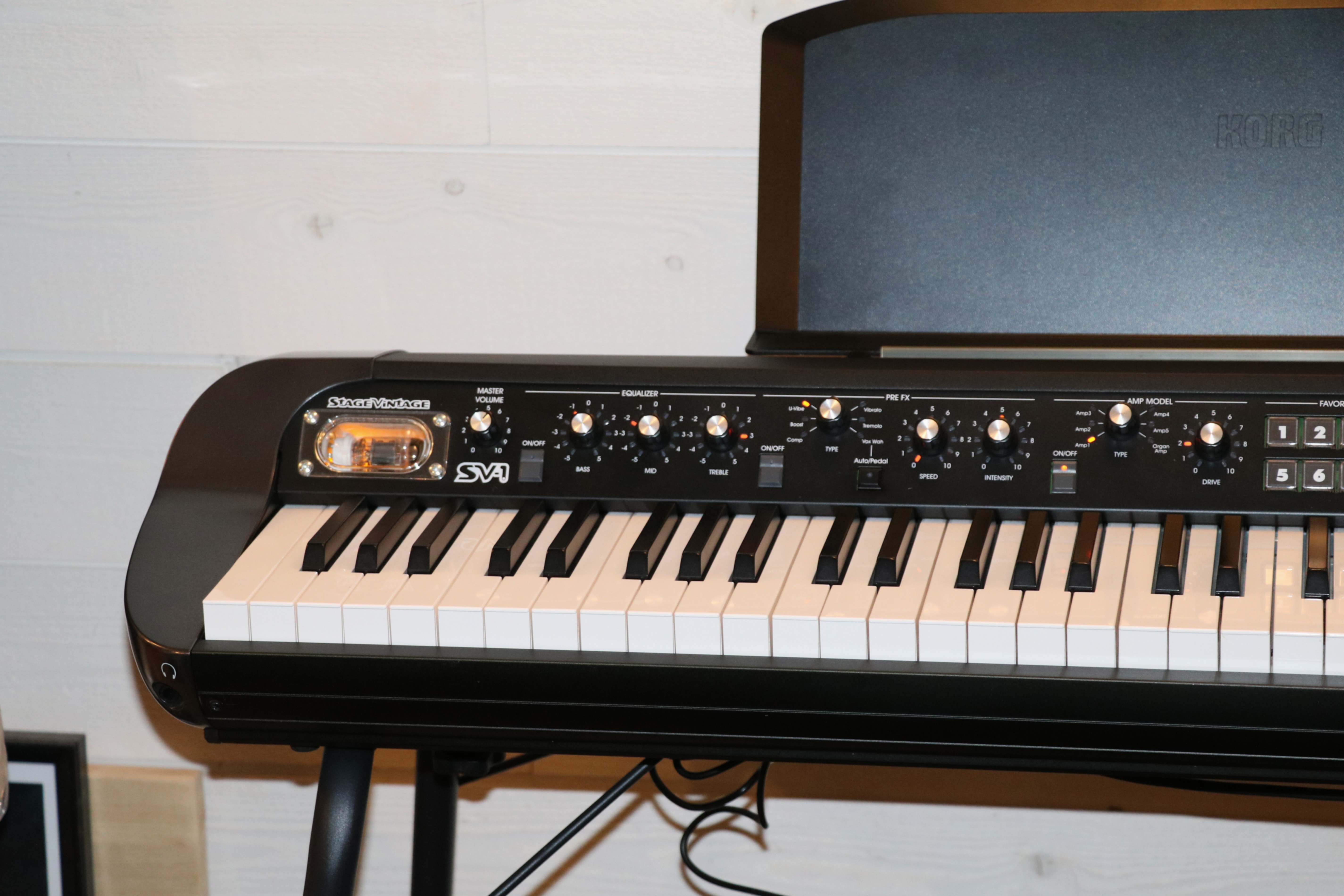 Korg SV-1 73 (56093)