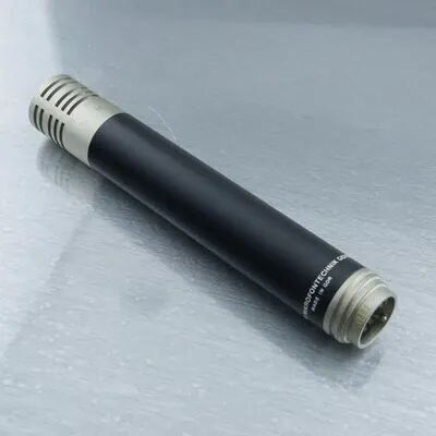 4 Gefell MV692 + capsules M94, M93 et M70 