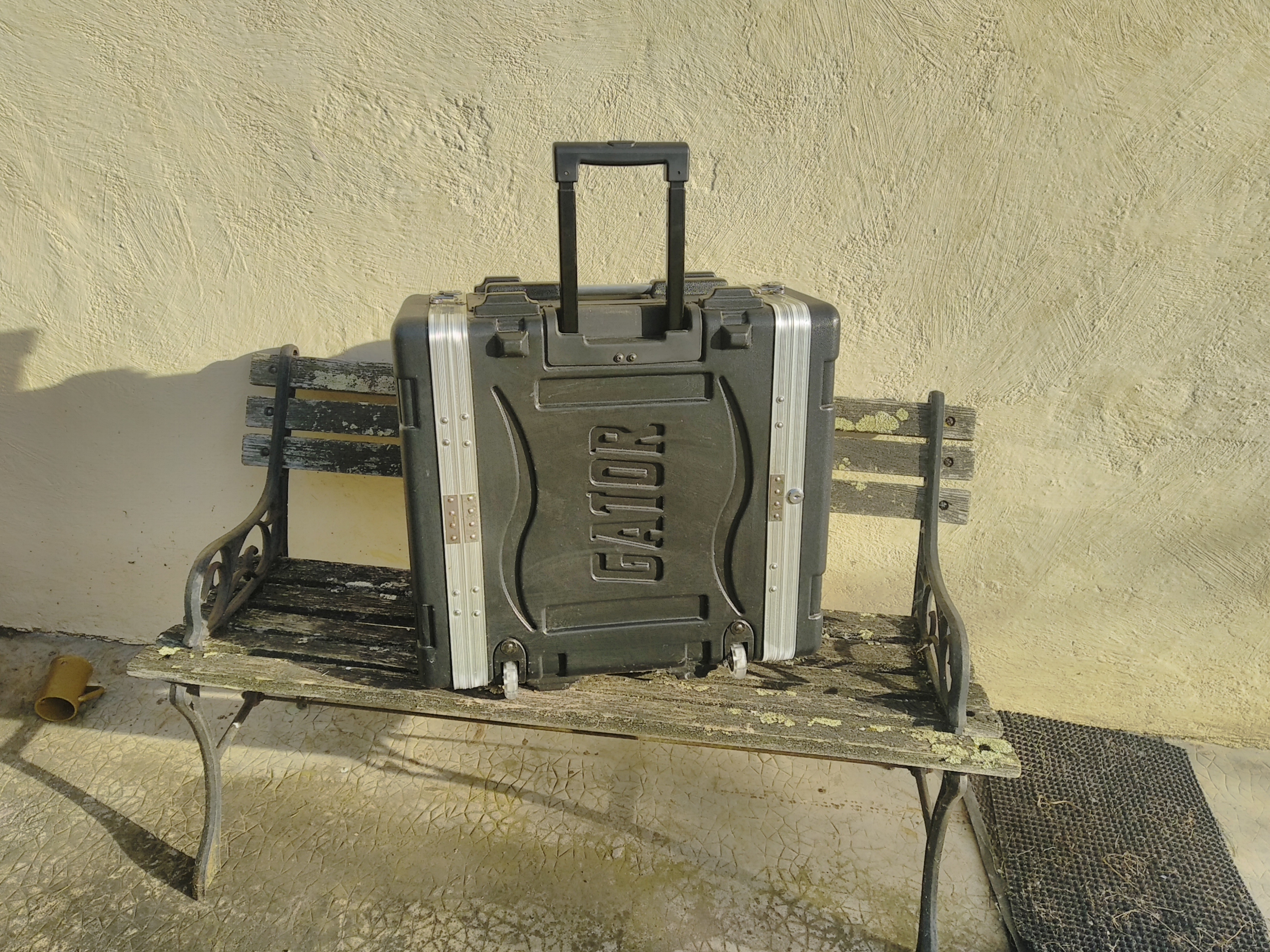 Vends Rack Gator GRR-4L (avec roulettes)