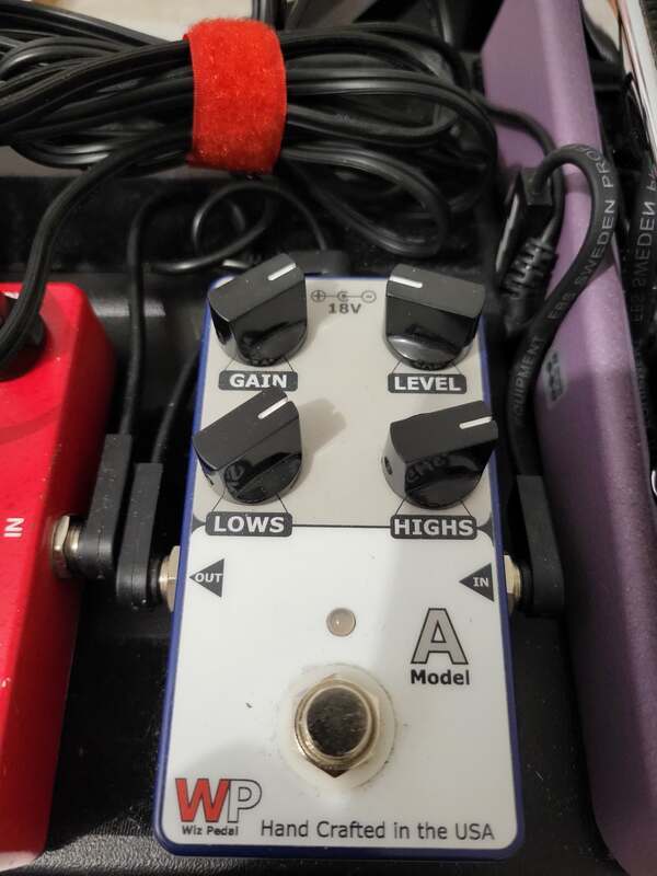 wiz-pedal-overdrive-5366944@2x.jpg.avif