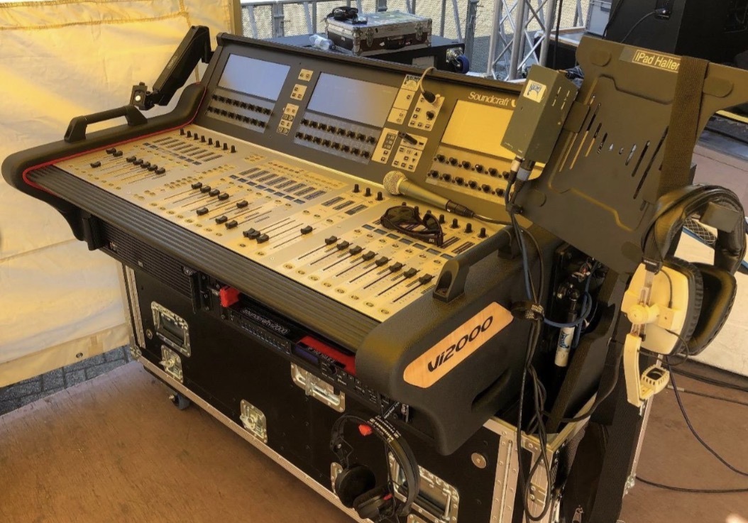 Vi2000 en flip case parfait état 