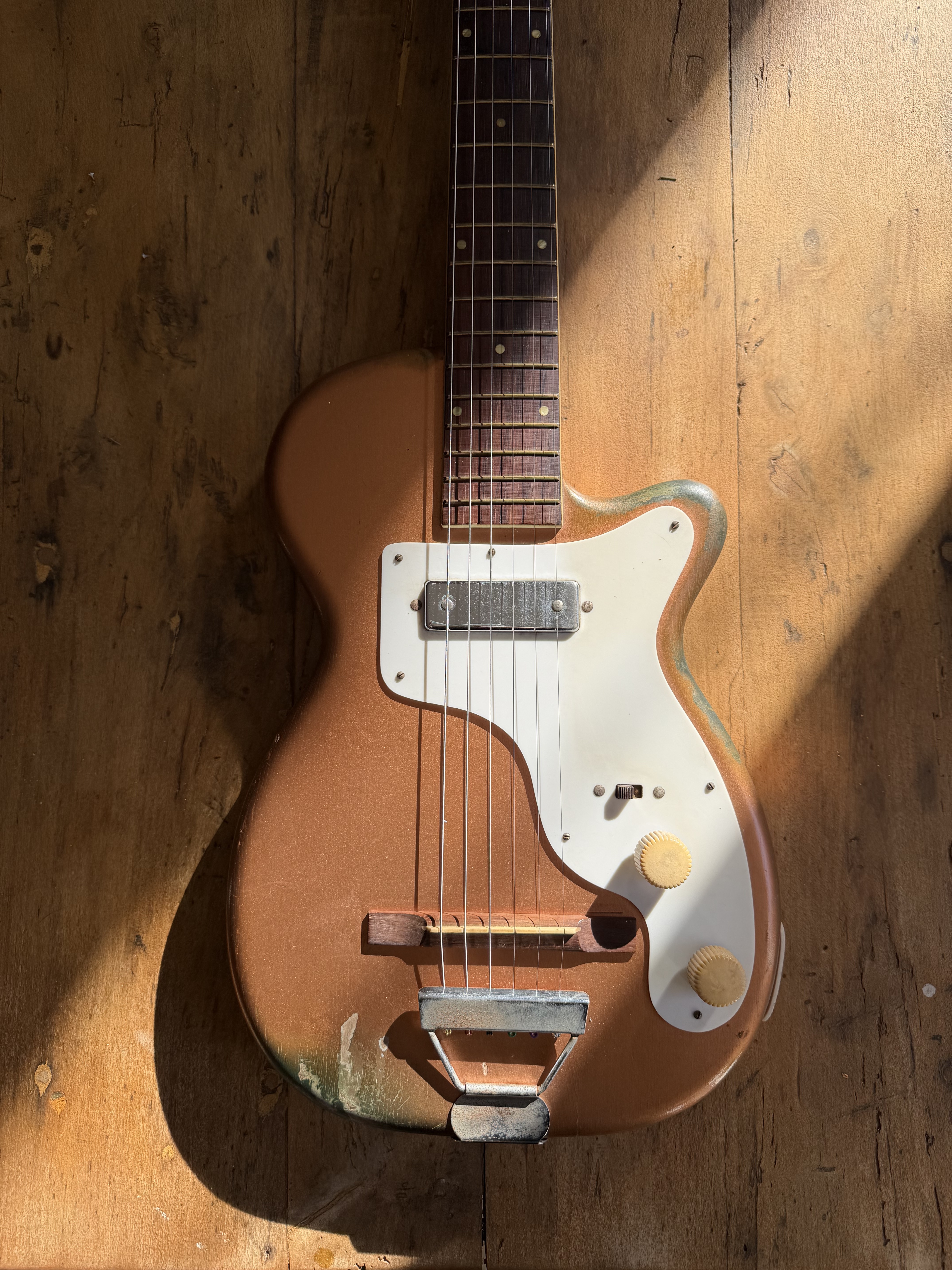 Guitare Harmony H-44 Stratotone (1952)
