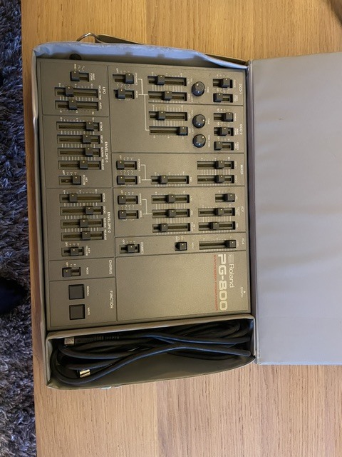 Roland PG800-2