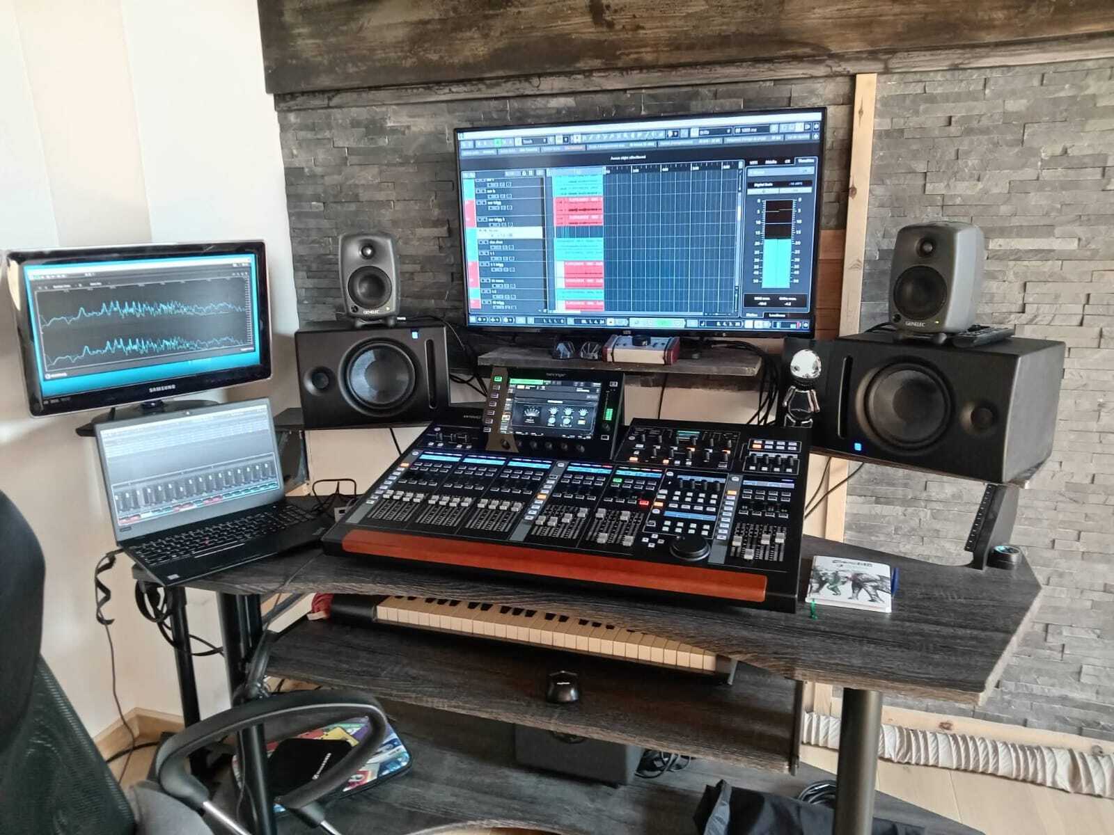 vend Behringer WingBK full complète avec flight