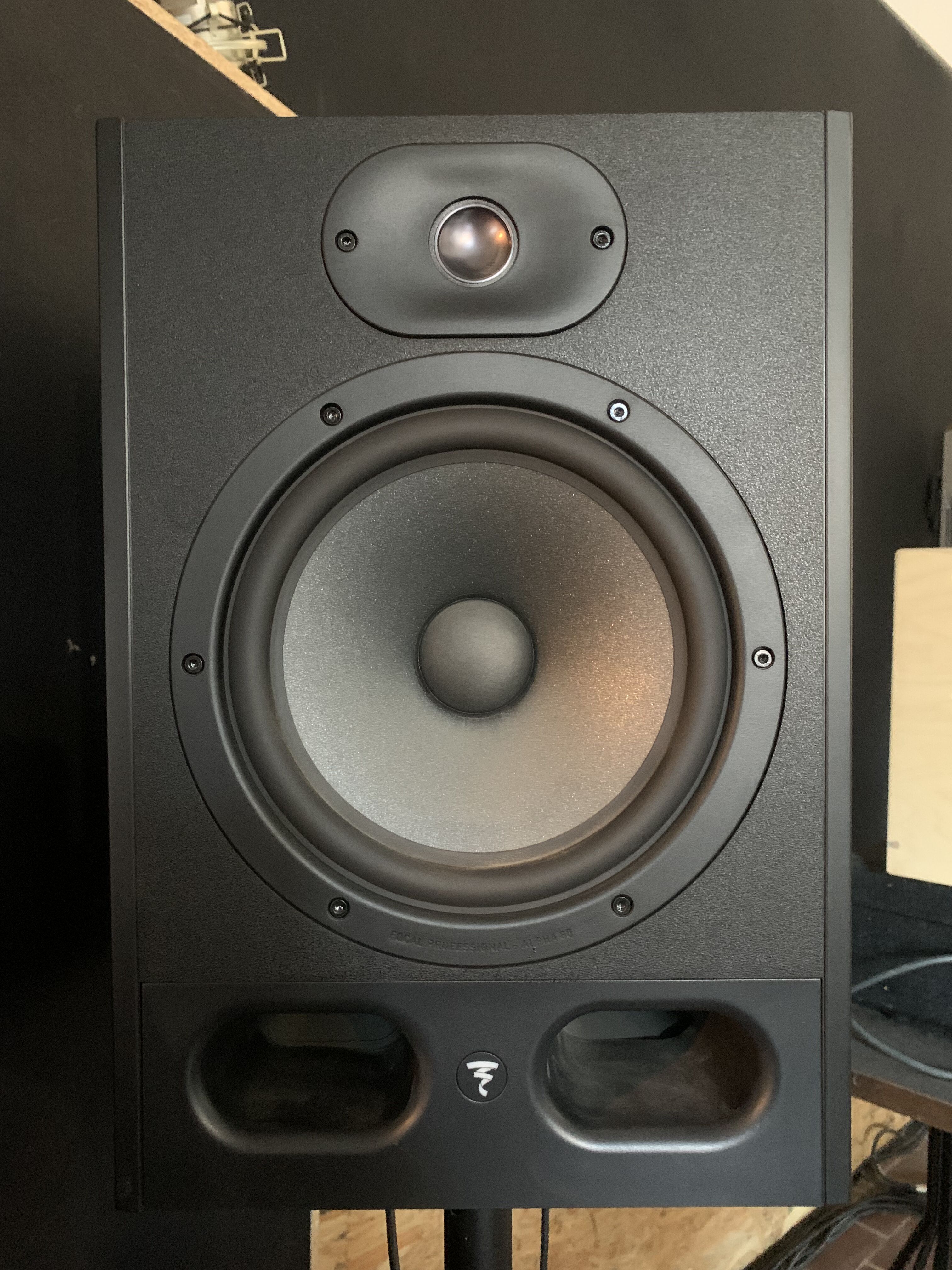 focal-alpha-80-6379719