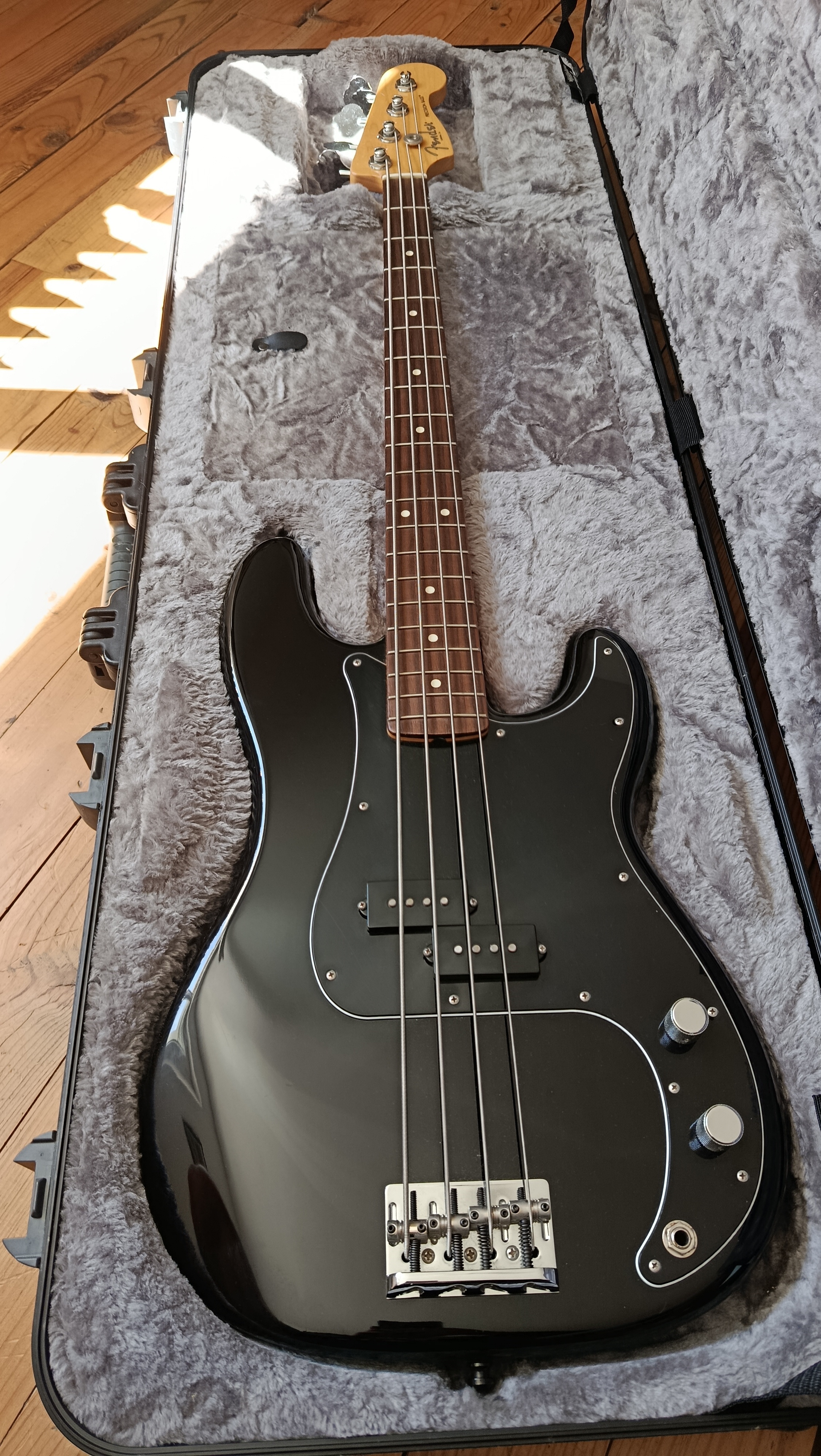 Fender American Professional Precision Bass (36015)