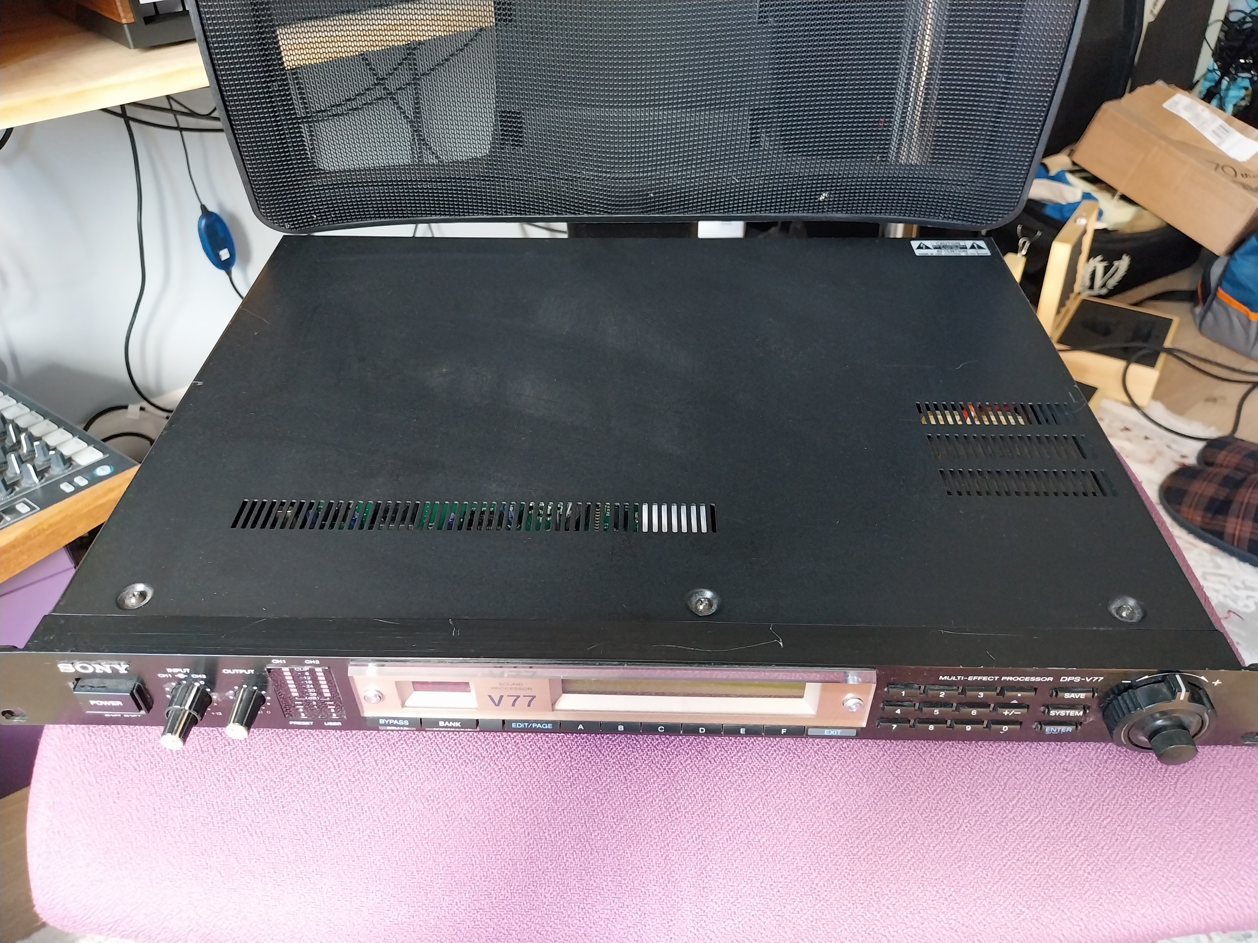 Vends Sony V77 DSP