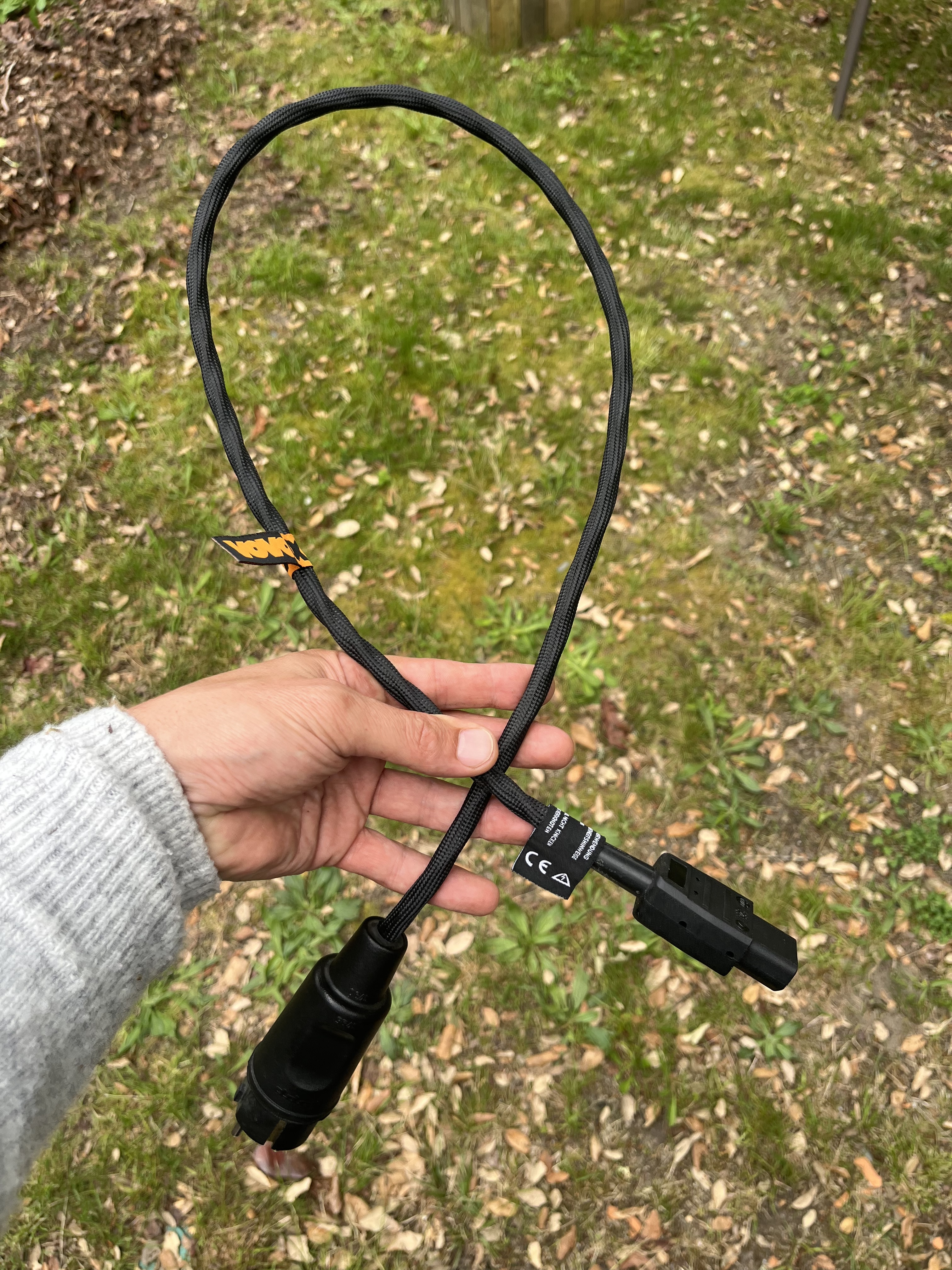 Vends Câble d'alimentation 1m Vovox Initio