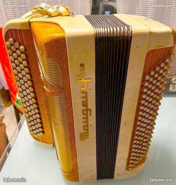 Bel Accordéon MAUGEIN 3 VOIES Musette