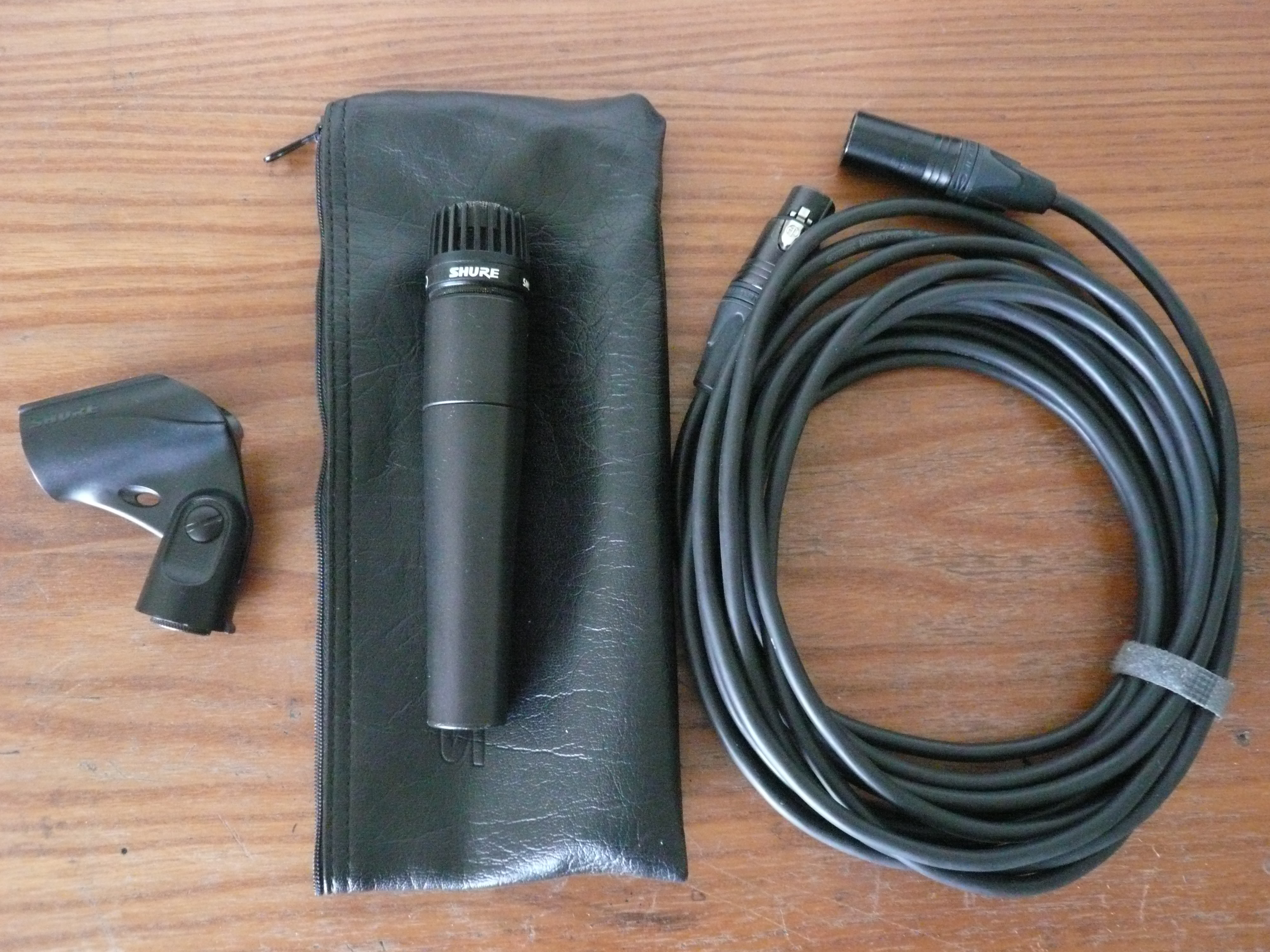 Shure SM57 comme neuf avec accessoires