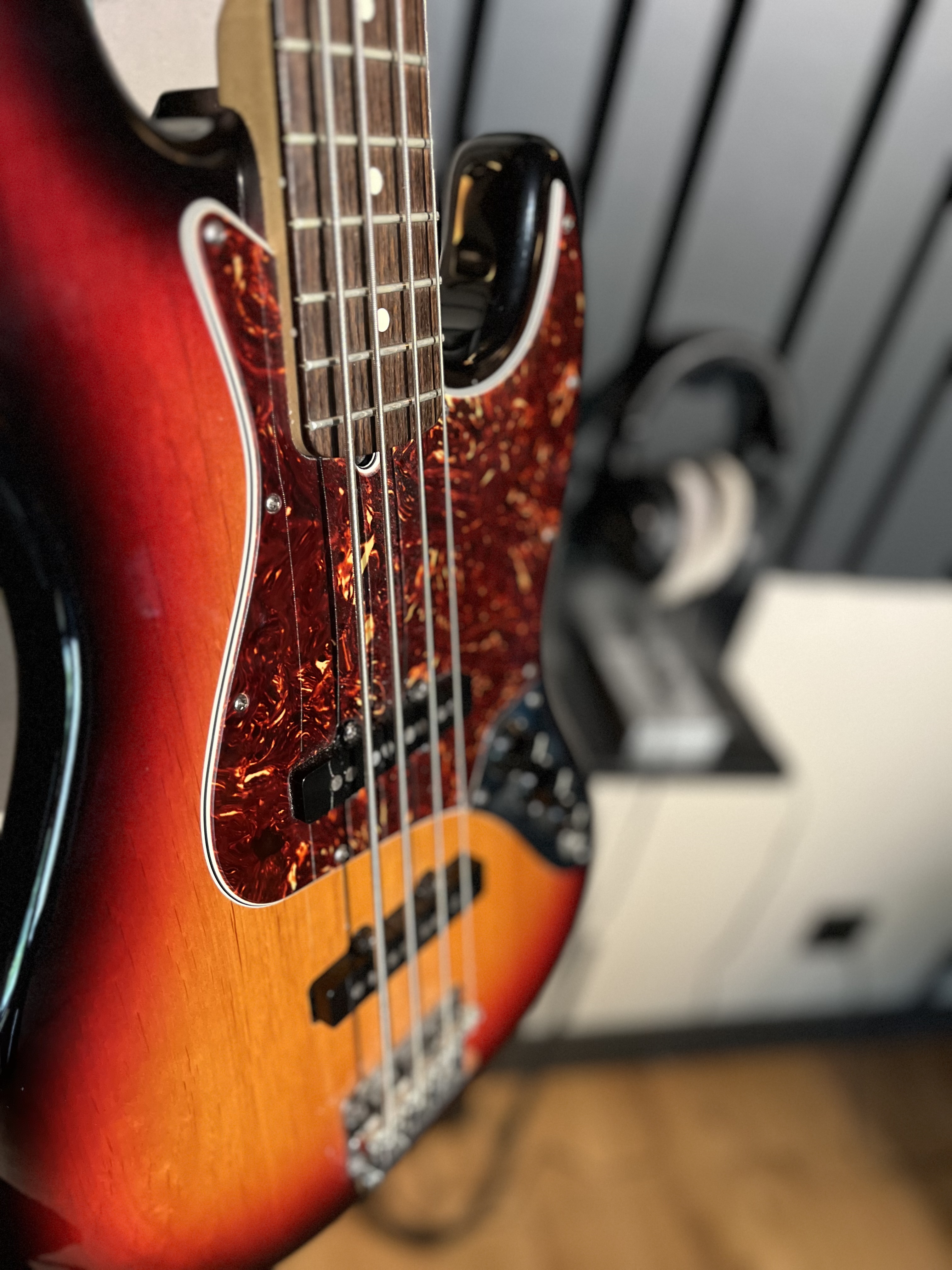 vends fender american jazz bass