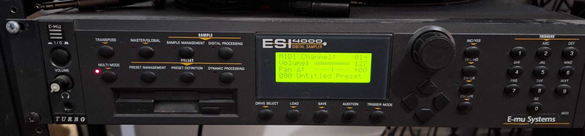 Vends E-MU ESI4000 turbo