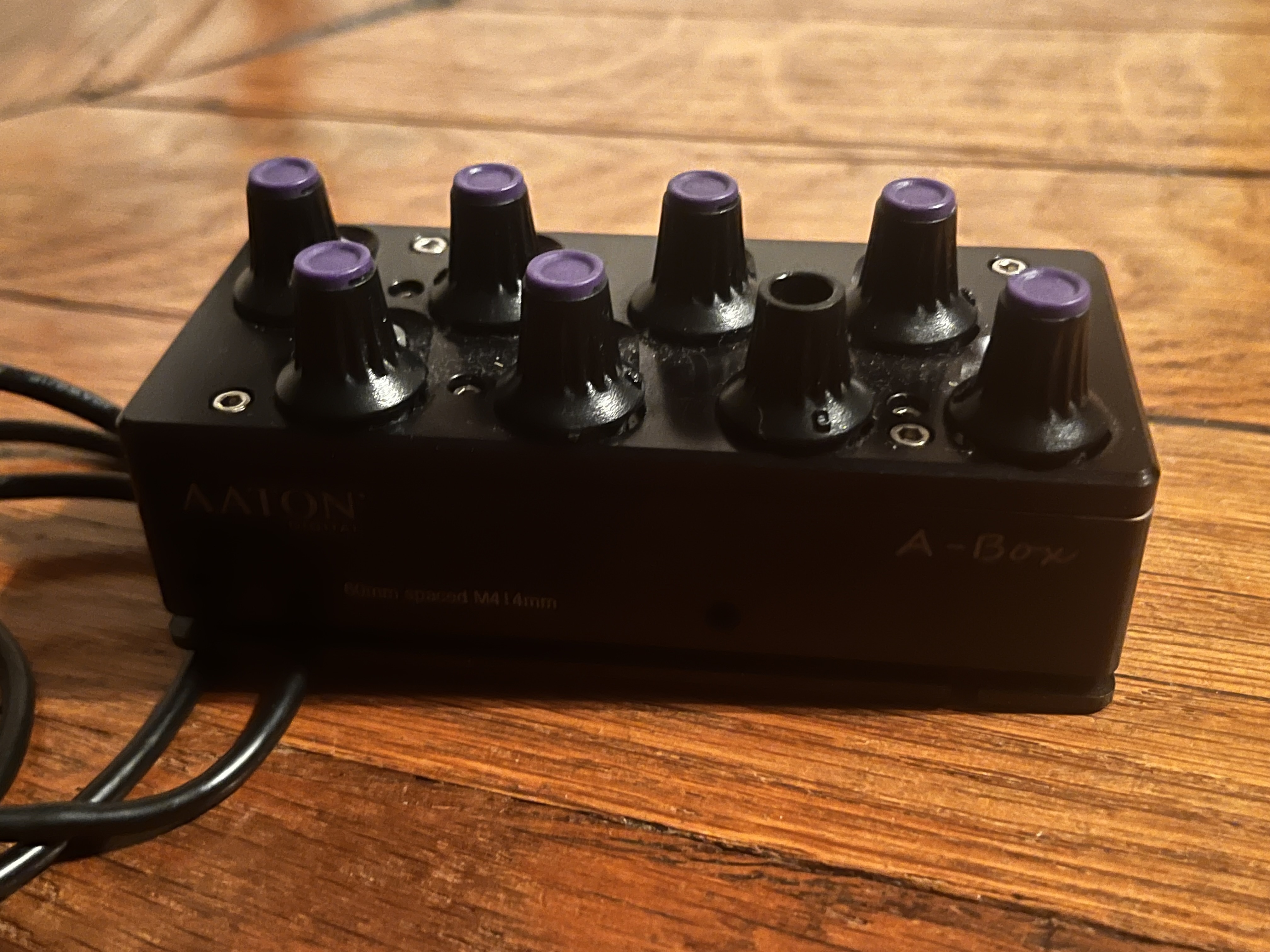 A box 8 pour Aaron Cantar X3 ou Mini X3