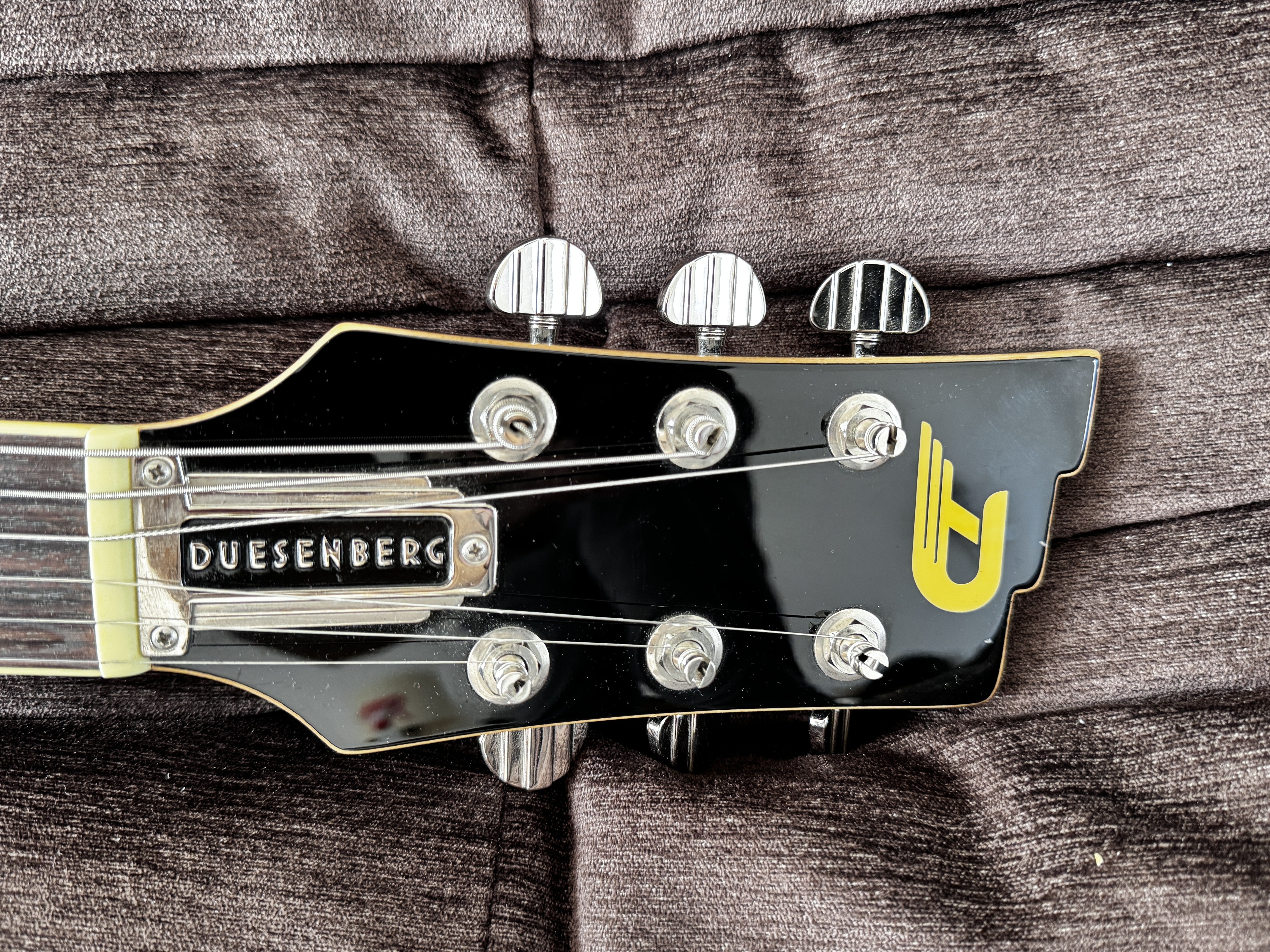 Duesenberg Julia (57008)