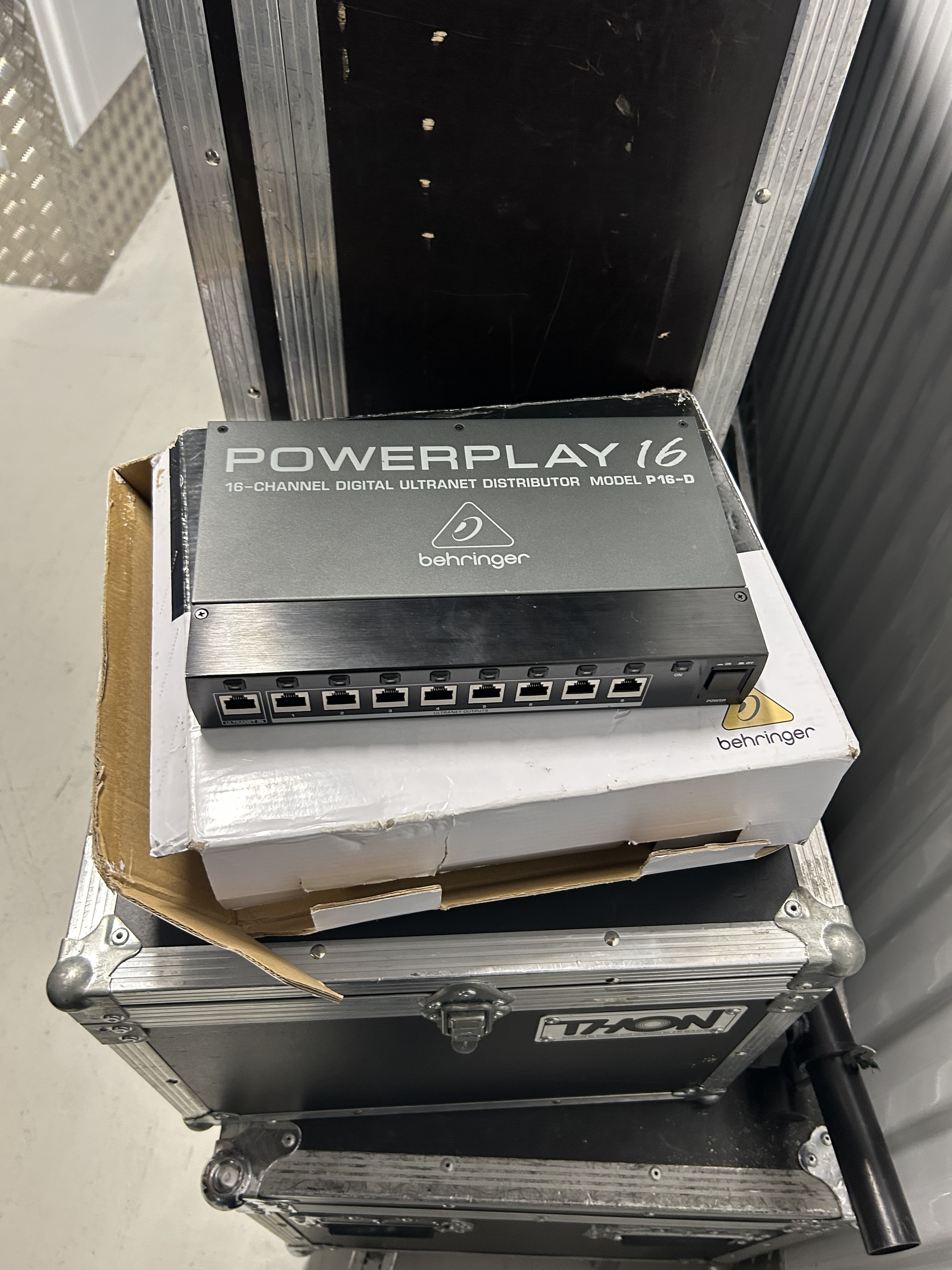 Behringer PowerPlay P16-D