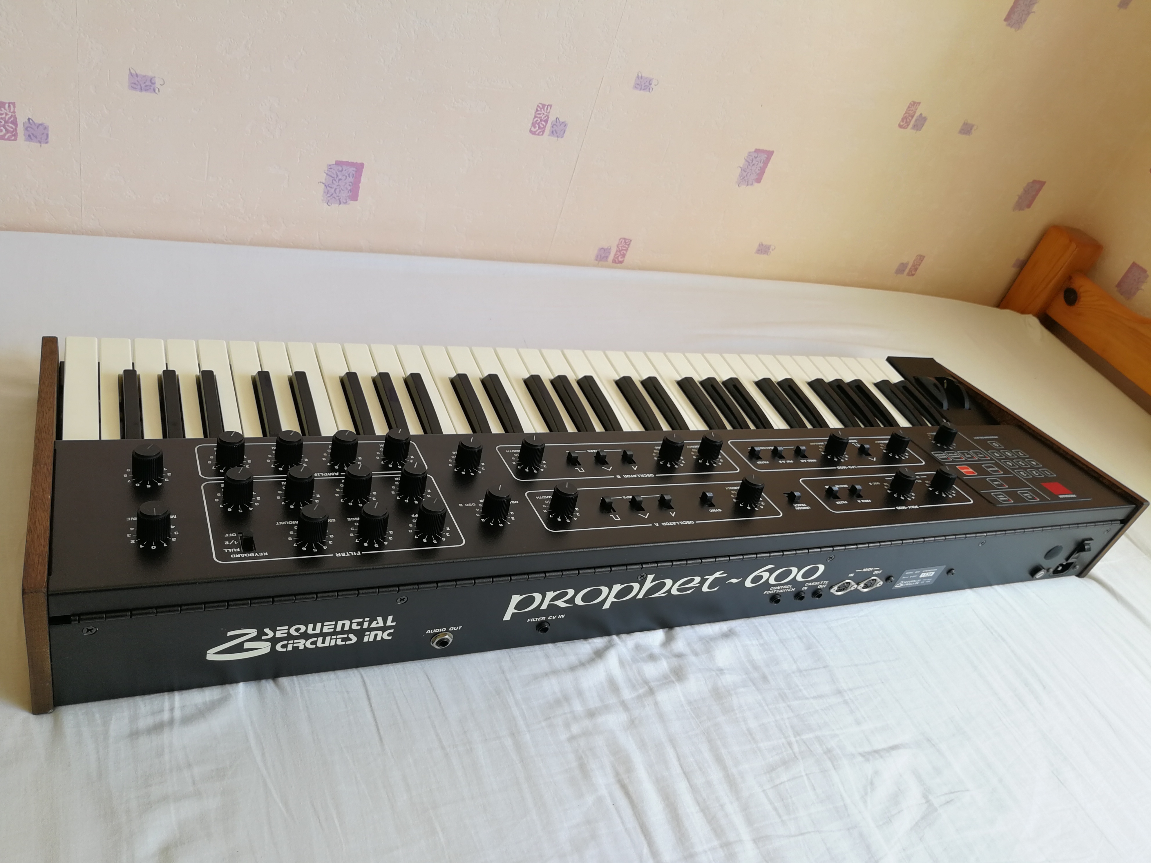 Sequential Circuits Prophet-600 (87803)