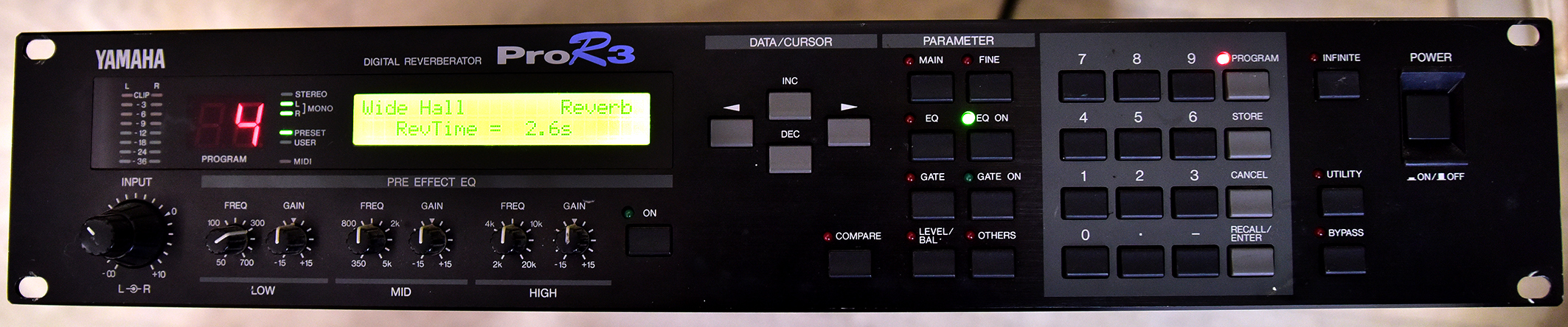 Vends reverberation YAMAHA PRO R3