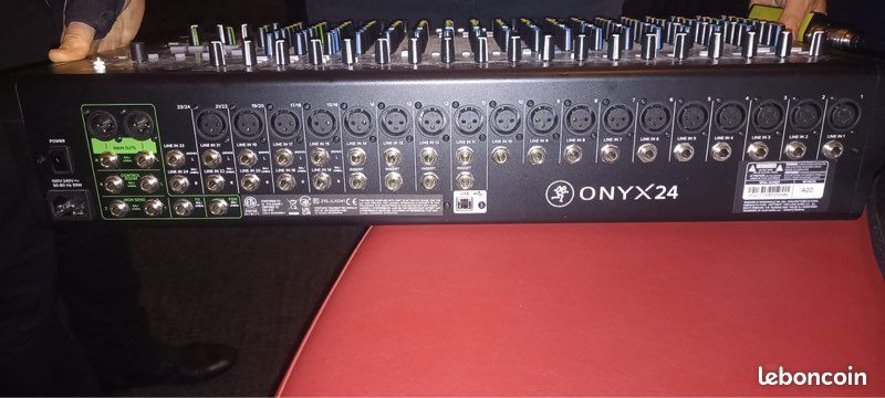 Console Mackie Onyx24