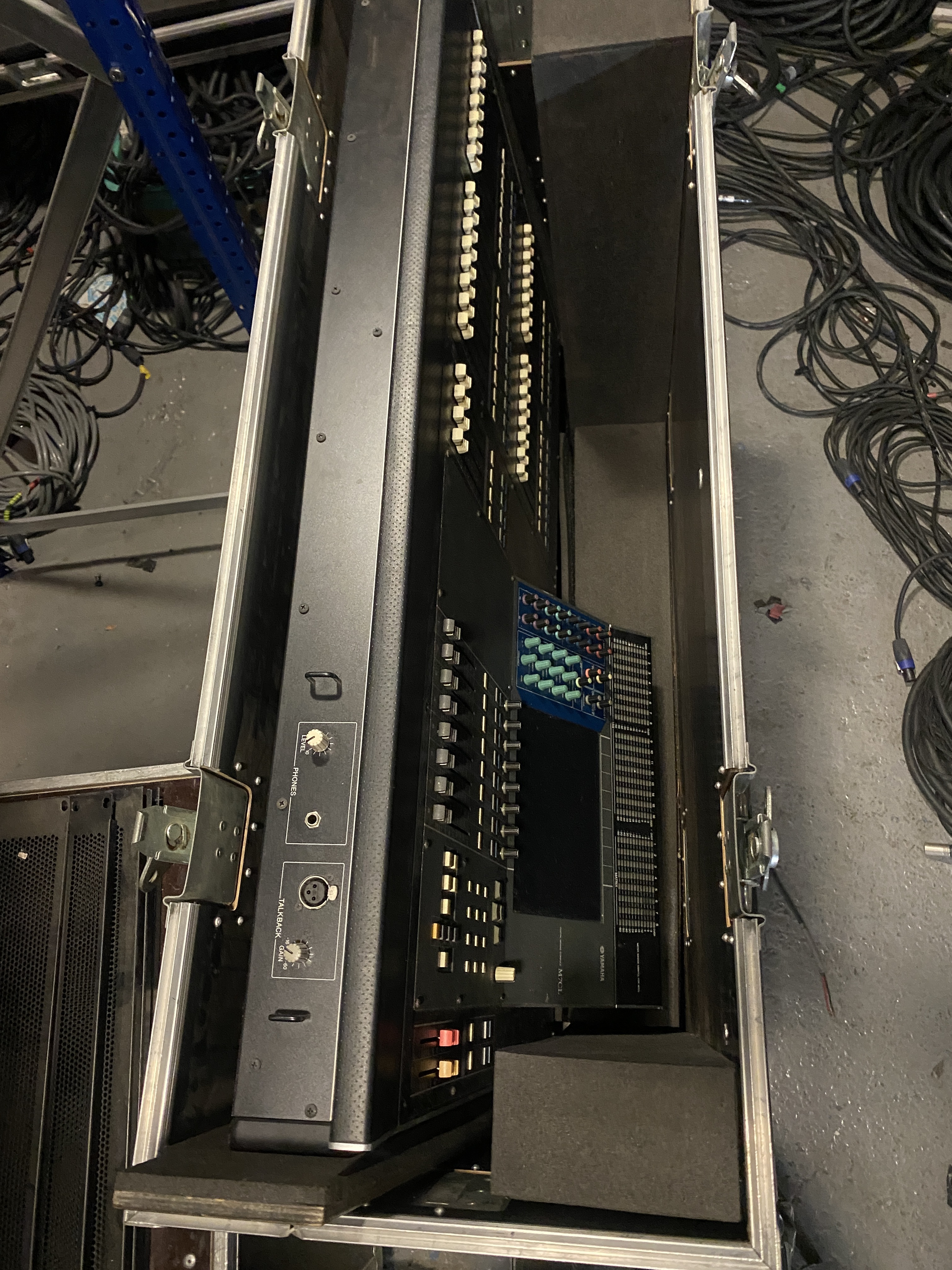 Console Yamaha M7CL 32 – Très peu servie – en flycase