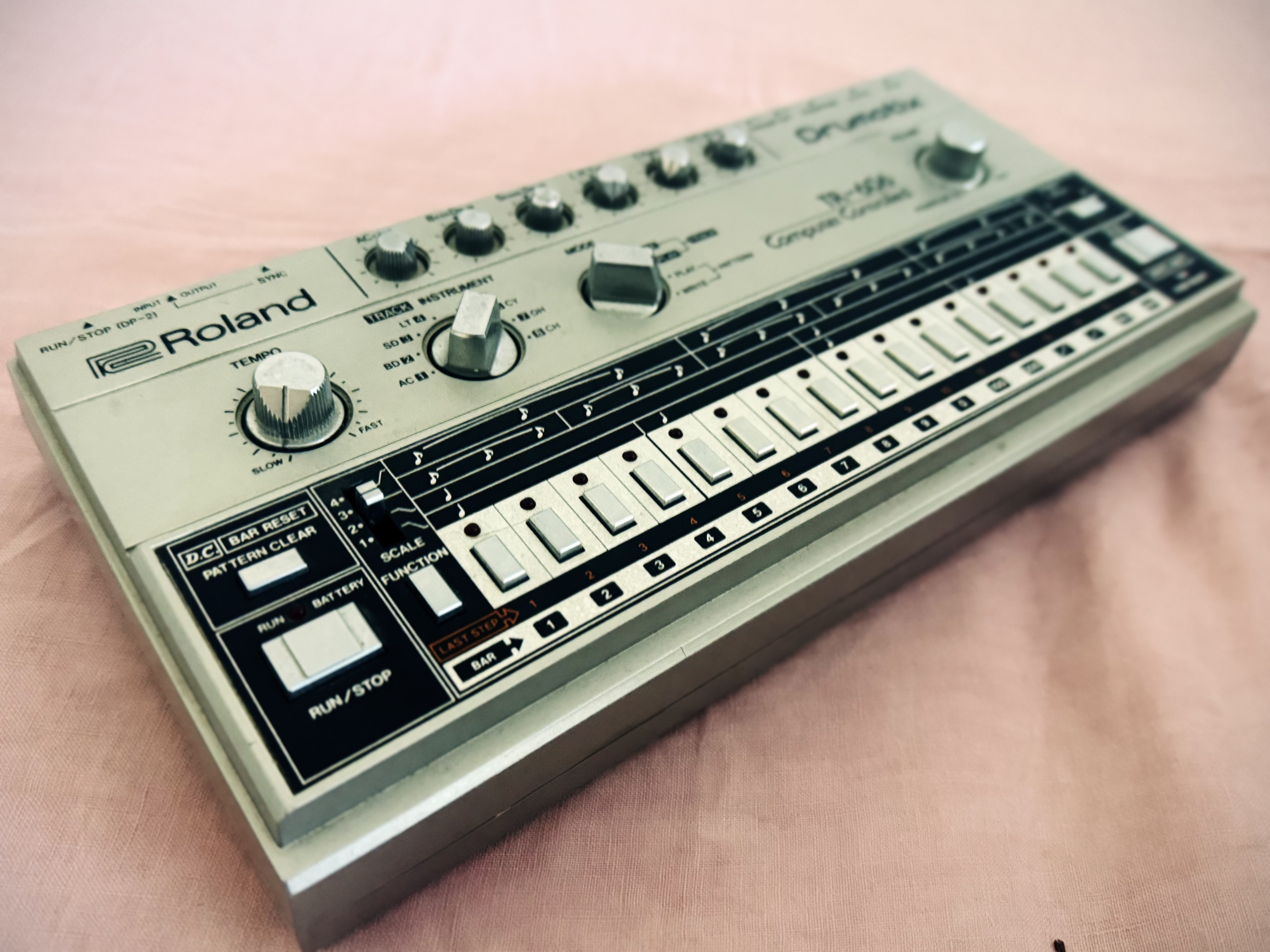 Vends TR-606 excellent état cosmétique et fonctionnel 