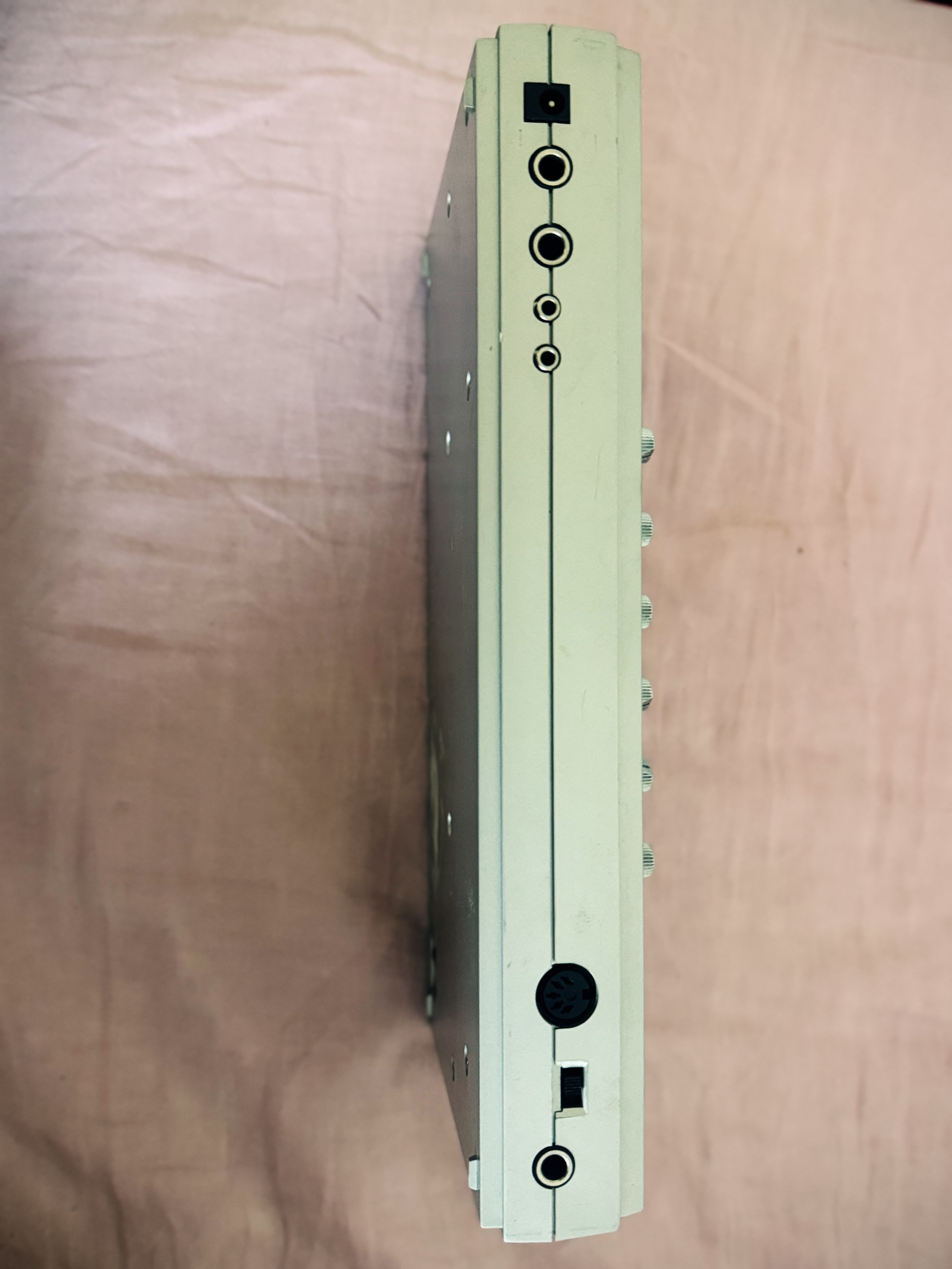 Roland TR-606 (24075)