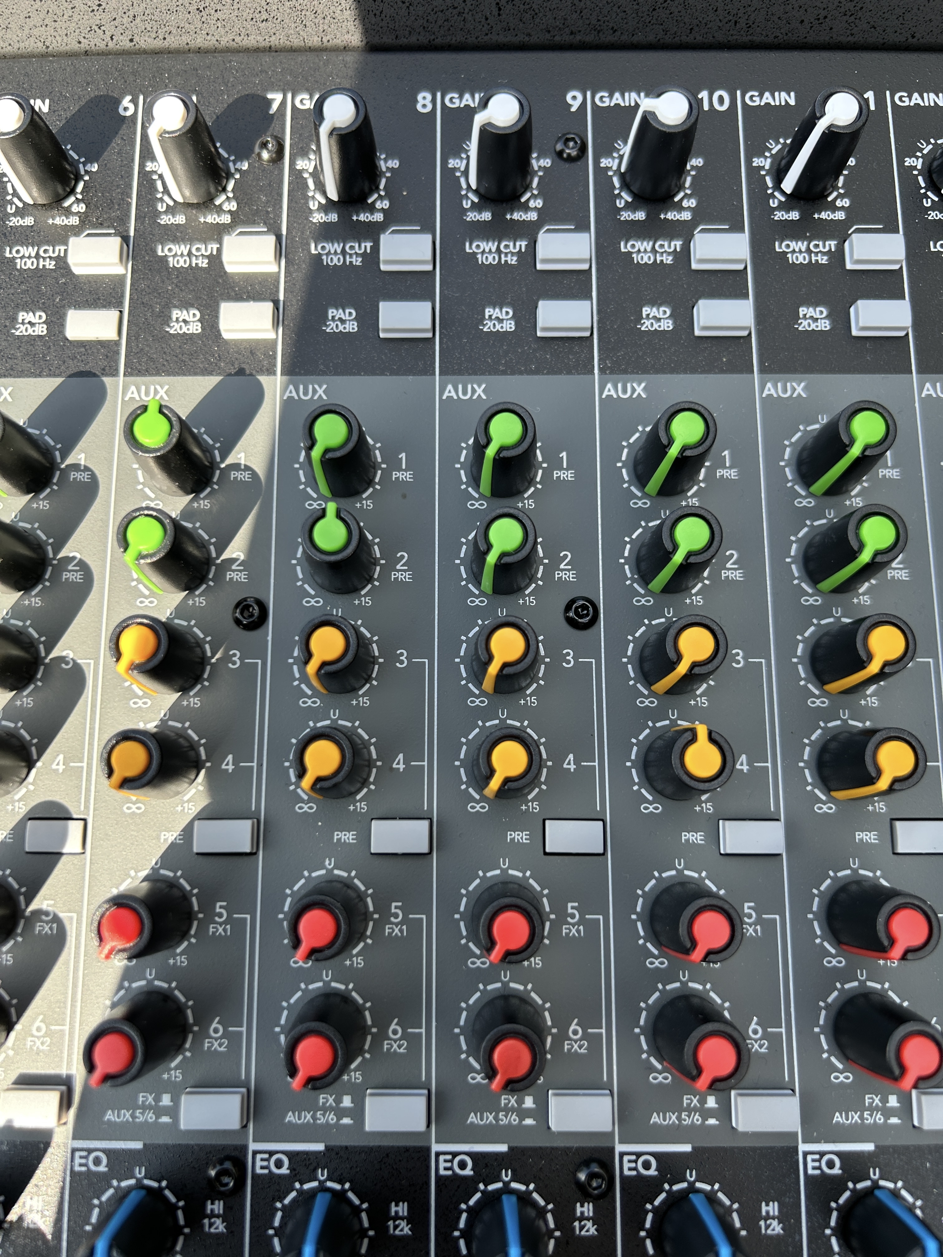 aux