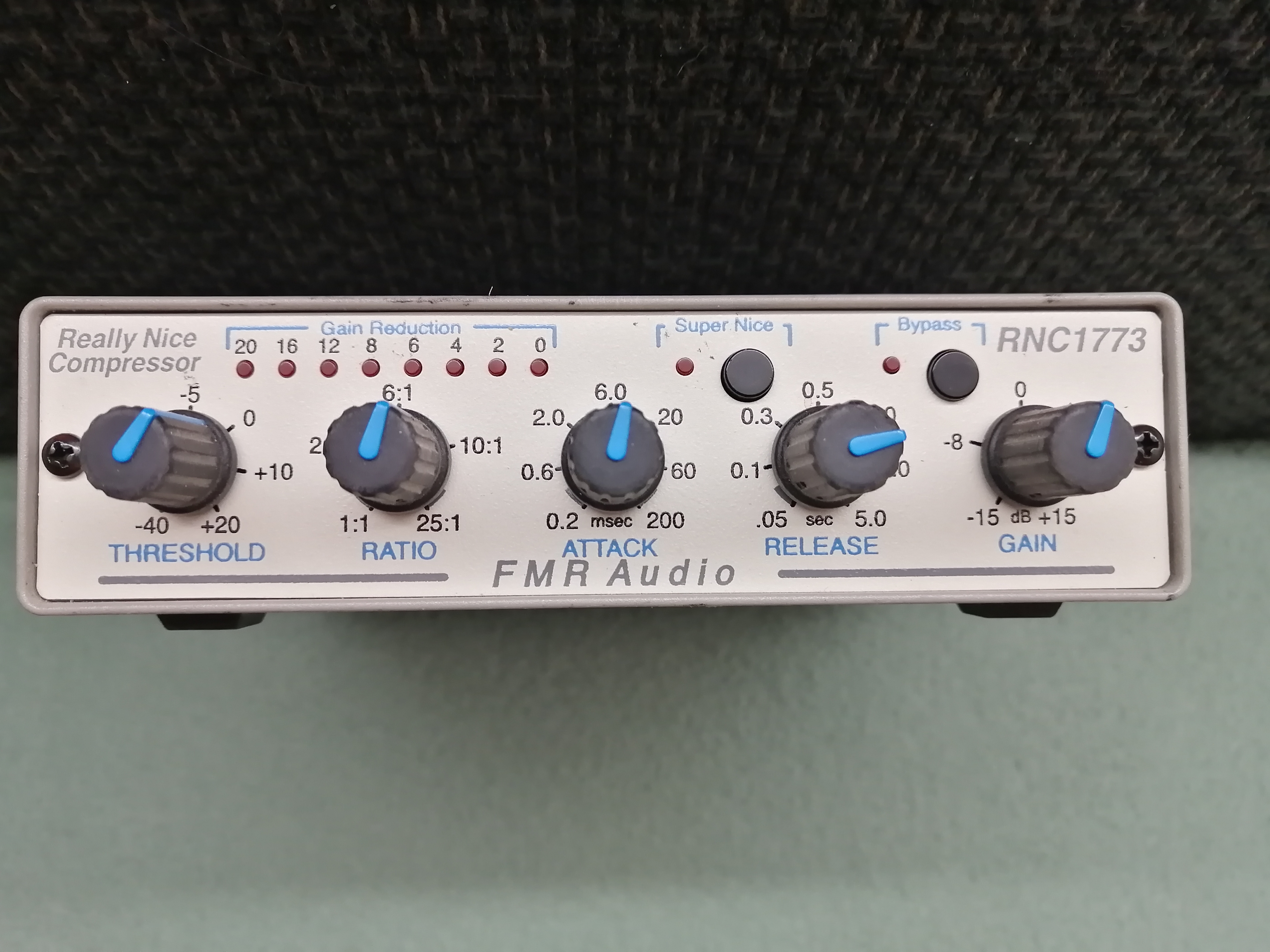 FMR RNC 1773 en tres bon etat avec son alim