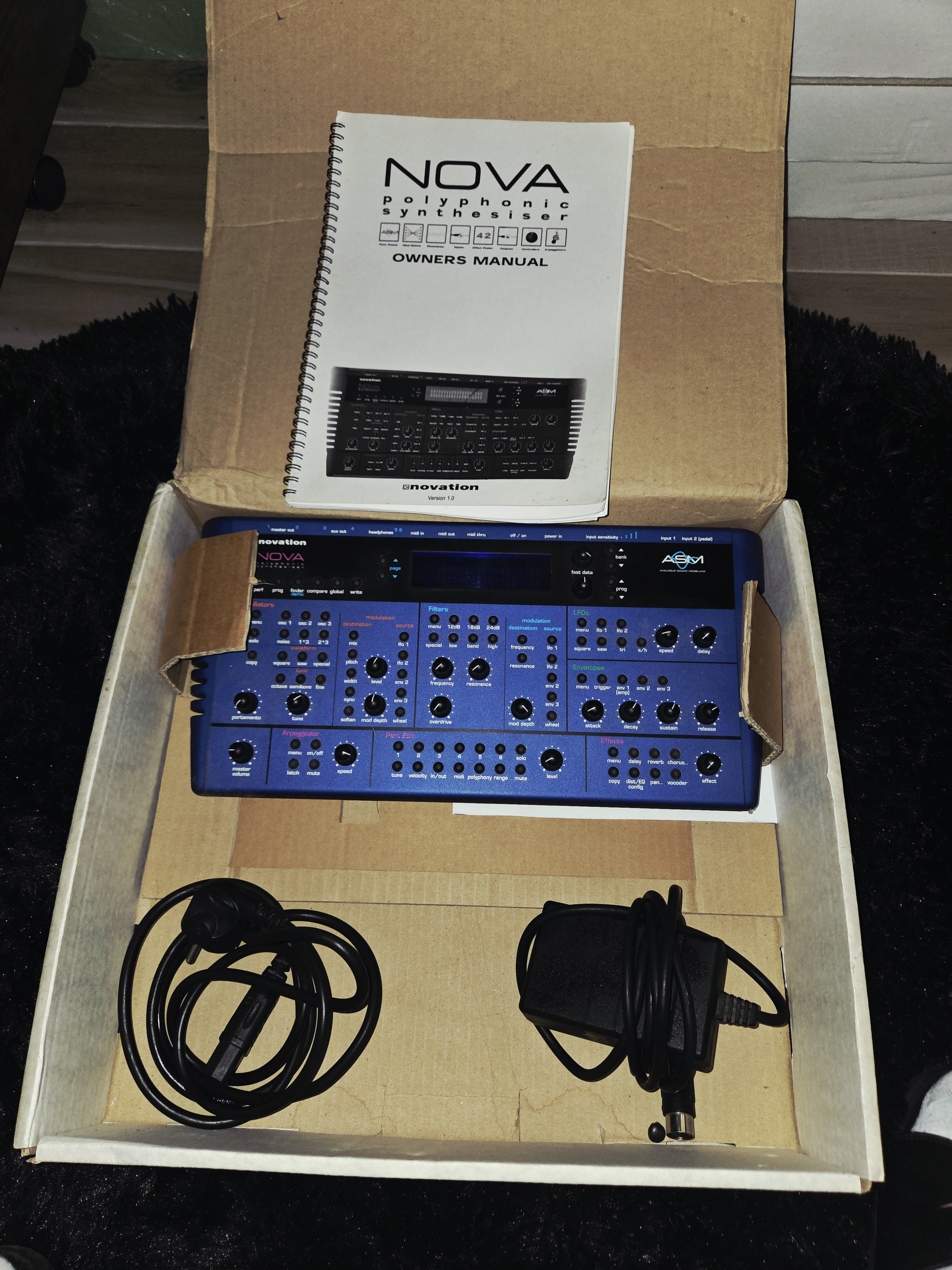 Novation Nova (7489)