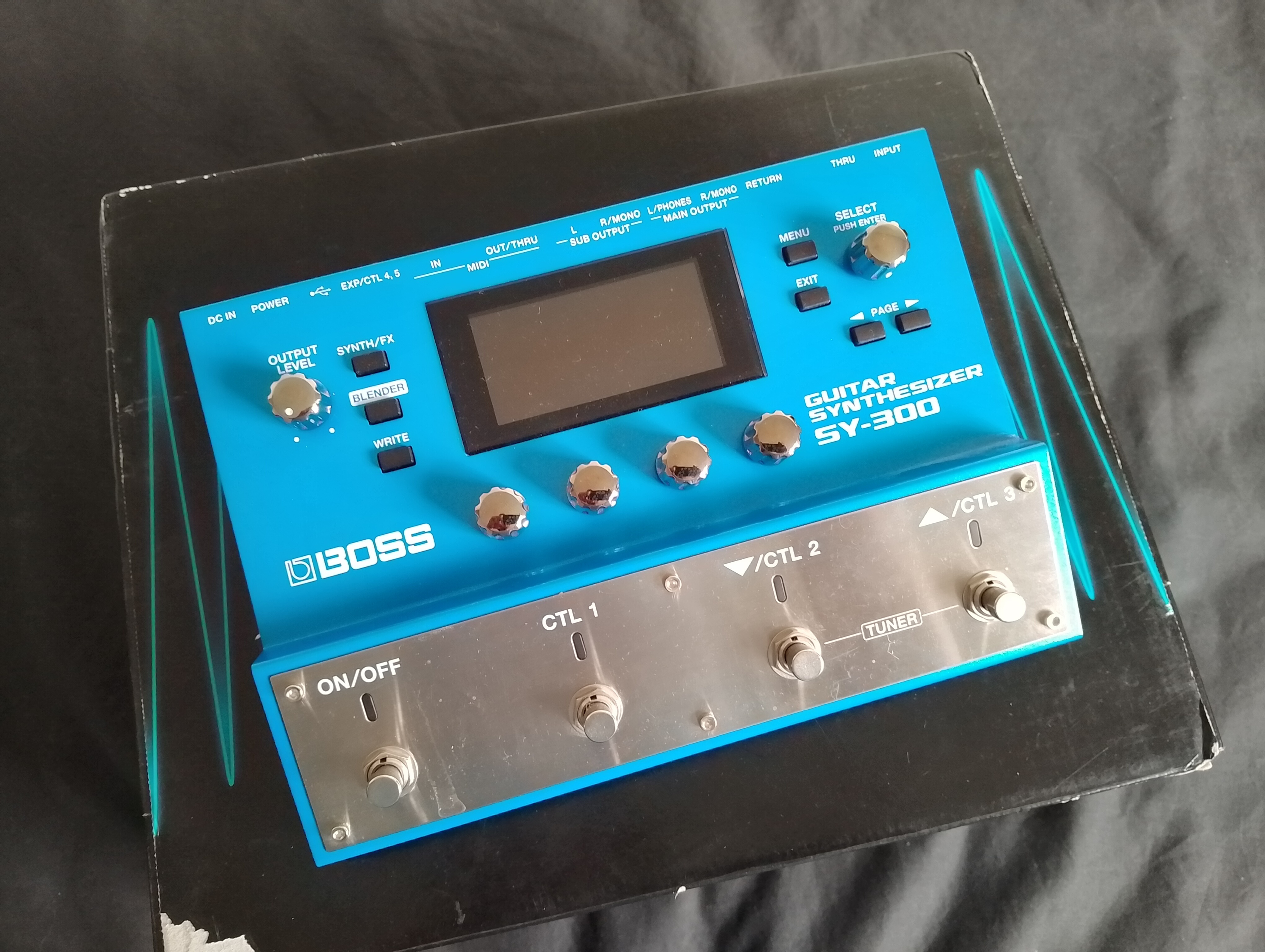 Boss SY 300 à vendre