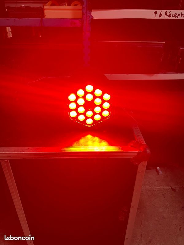 Projecteur PAR LED ZOOM 1820Z AFX