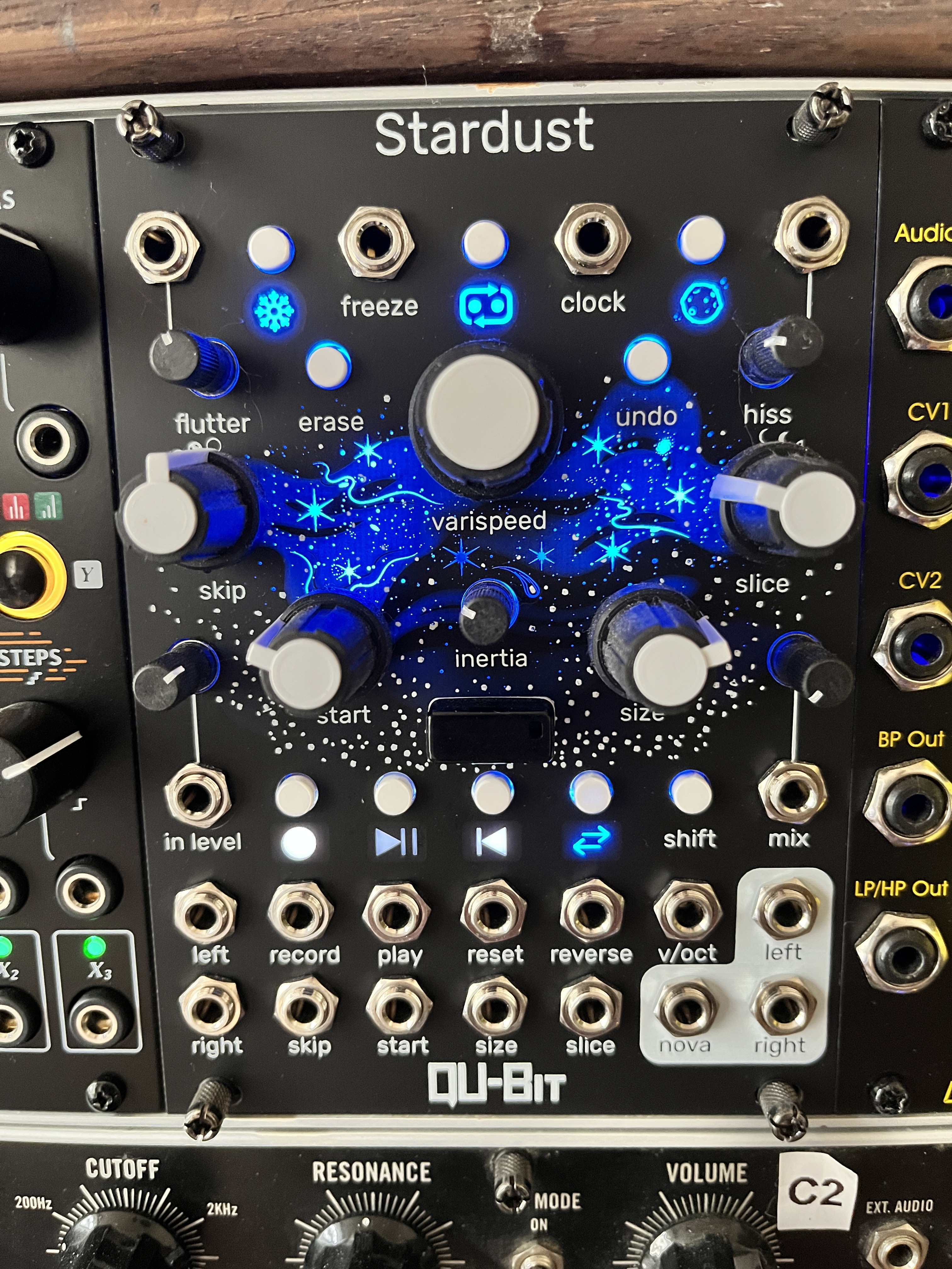 Sampler Qu bit Stardust neuf