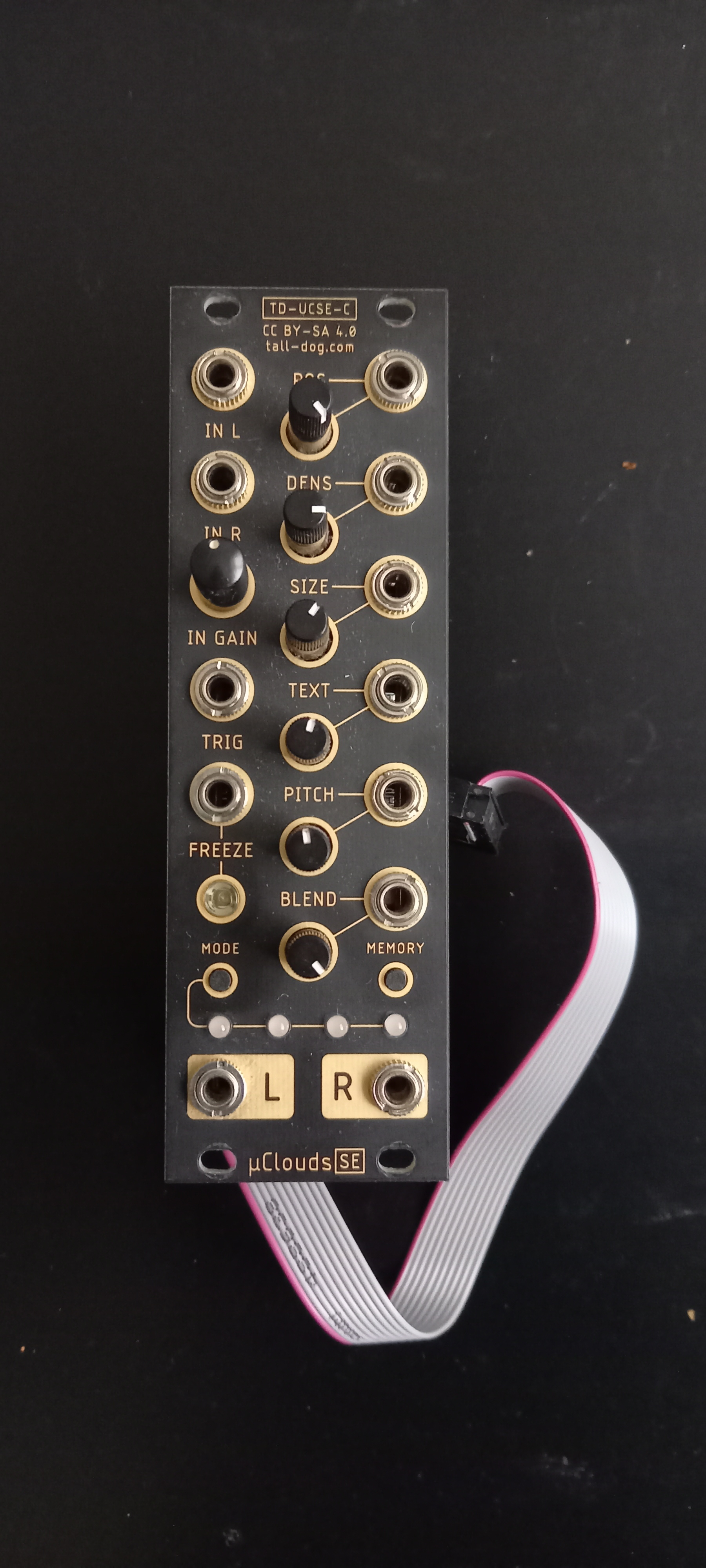 Tall dogs (clone Clouds - 8hp)