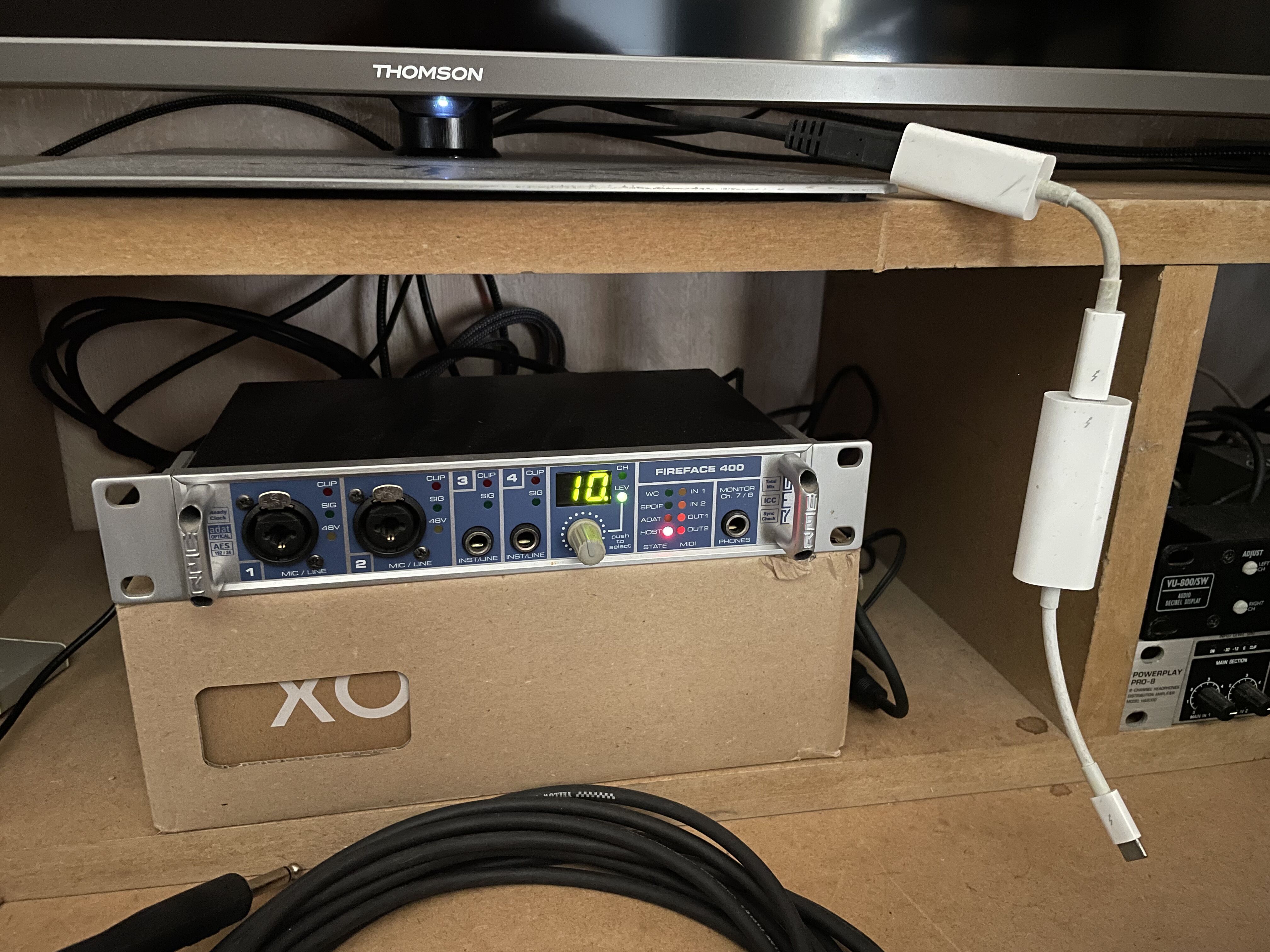RME Fireface 400 + câbles firewire 400 et 800 + adaptateurs Apple FW-thunderbolt 2 (rare !) et Thunderbolt 2 vers 3