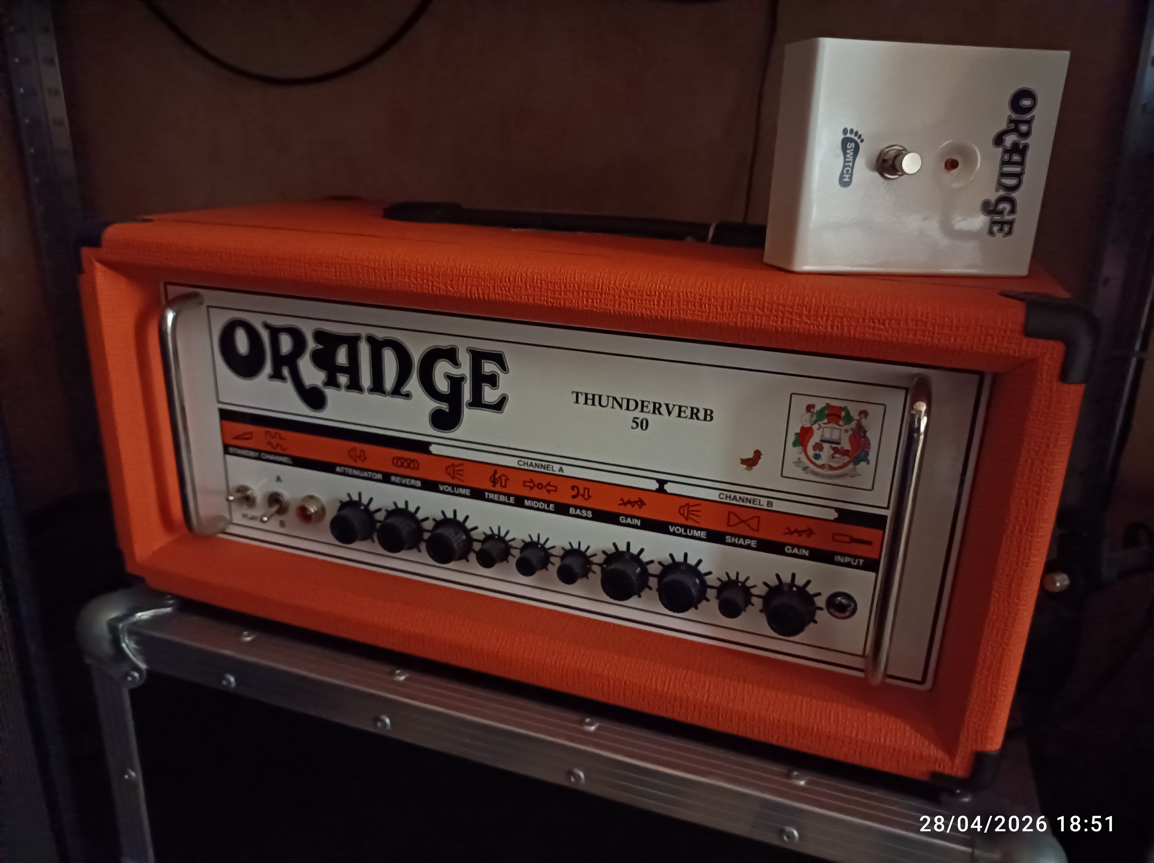 Vends Orange Thunderverb 50 avec son footswitch 