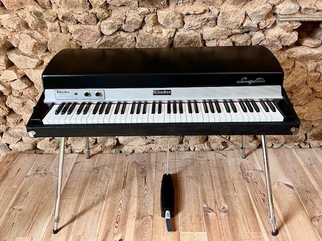 Rhodes MK1 de 1977