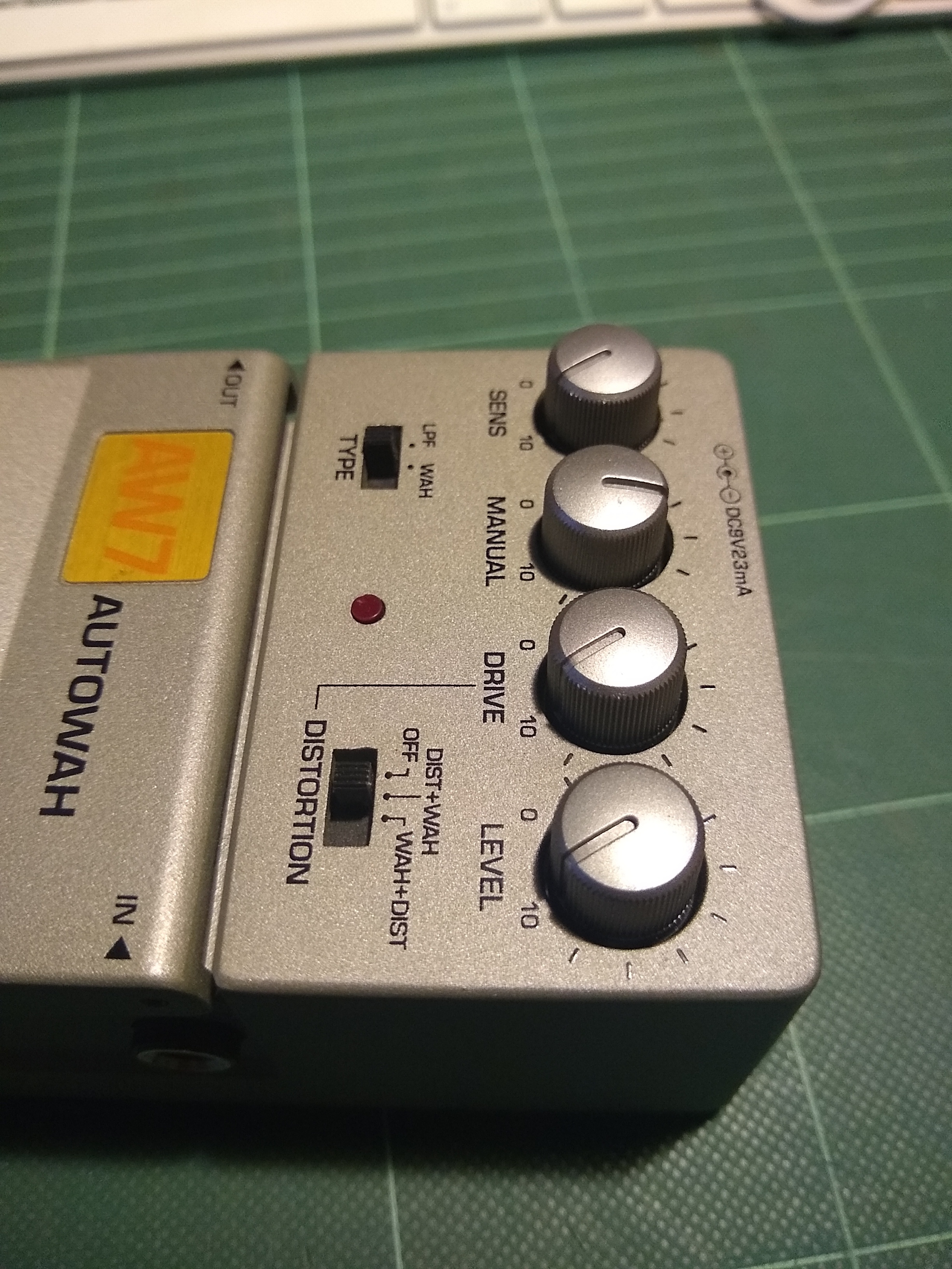 pédale autowah / disto / filtre Ibanez AW7